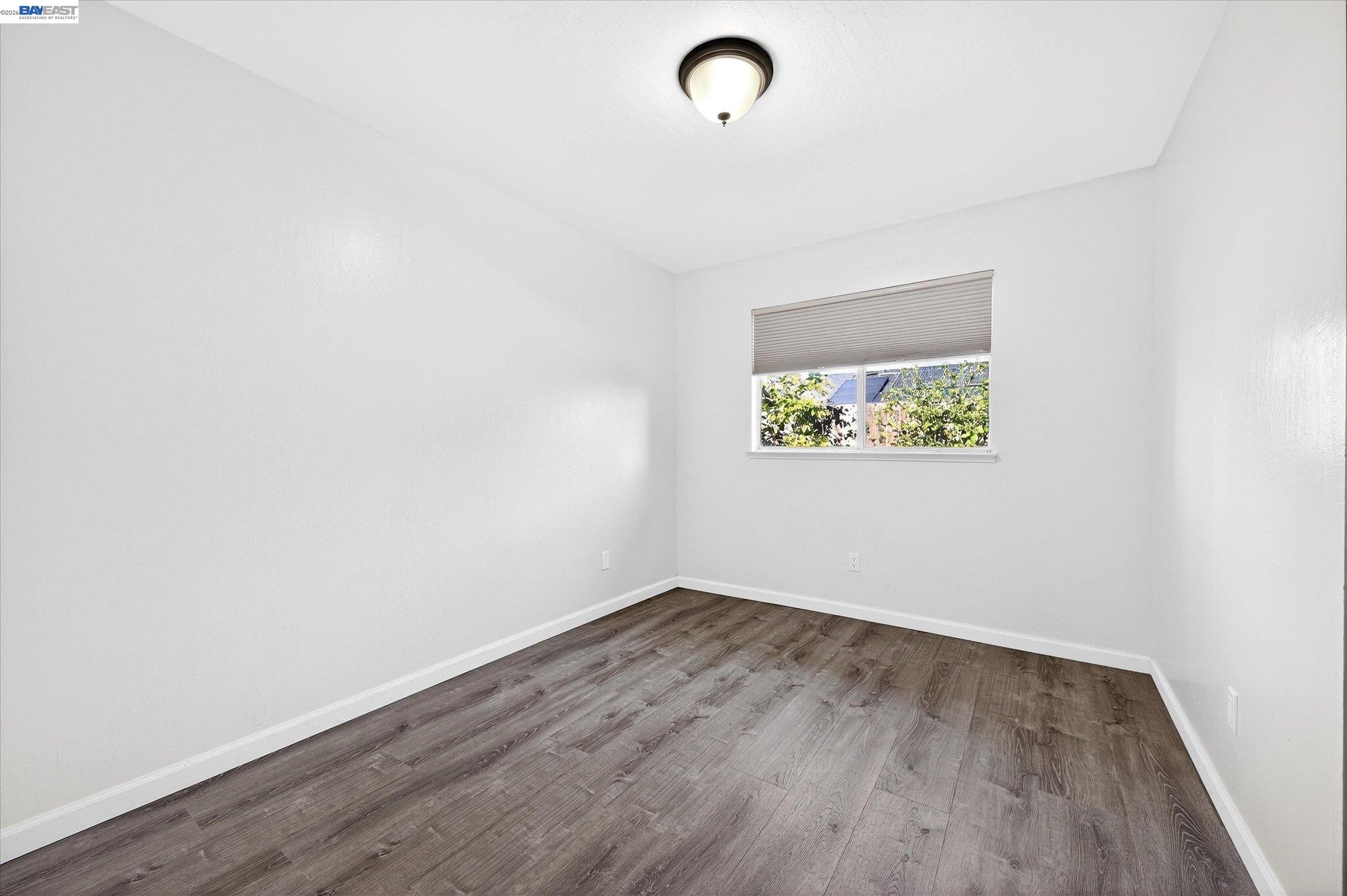 Detail Gallery Image 21 of 28 For 2032 Newport Dr, Pittsburg,  CA 94565 - 4 Beds | 2 Baths