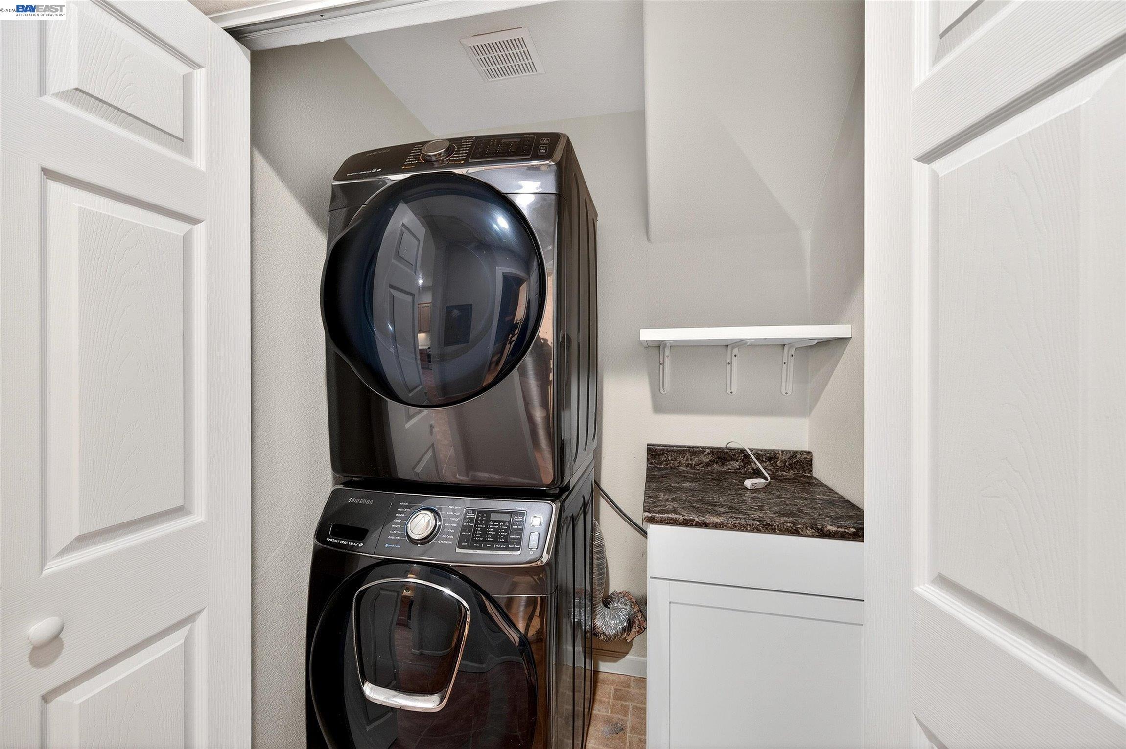 Detail Gallery Image 15 of 31 For 133 Sundance Pl, Martinez,  CA 94553 - 4 Beds | 2/1 Baths