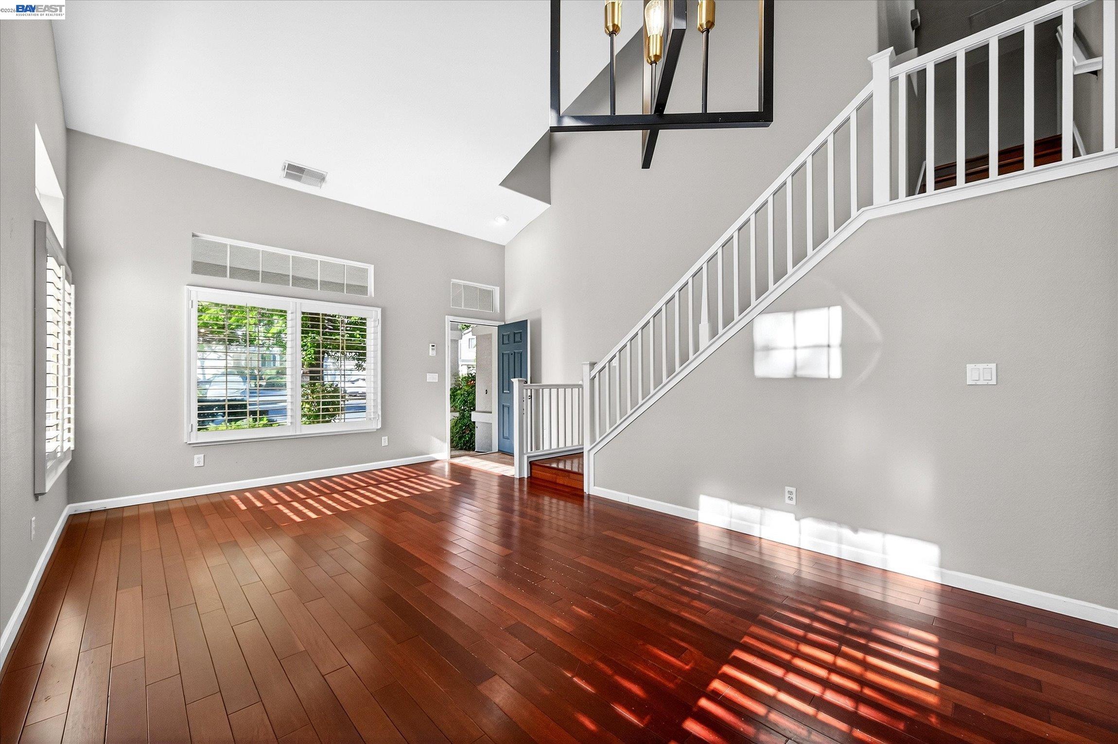 Detail Gallery Image 3 of 31 For 133 Sundance Pl, Martinez,  CA 94553 - 4 Beds | 2/1 Baths