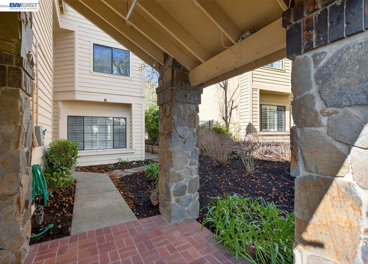 Photo #4: 41128526 Listing: Photo #4