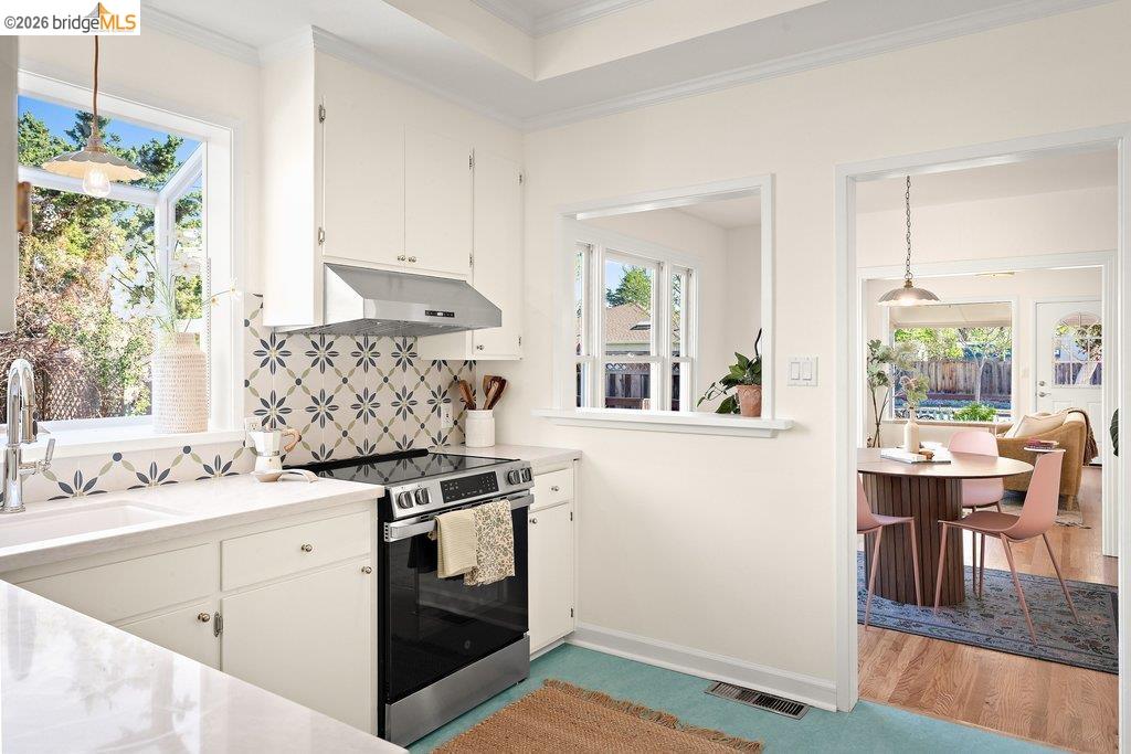 Detail Gallery Image 16 of 60 For 737 Dartshire Way, Sunnyvale,  CA 94087 - 3 Beds | 2 Baths