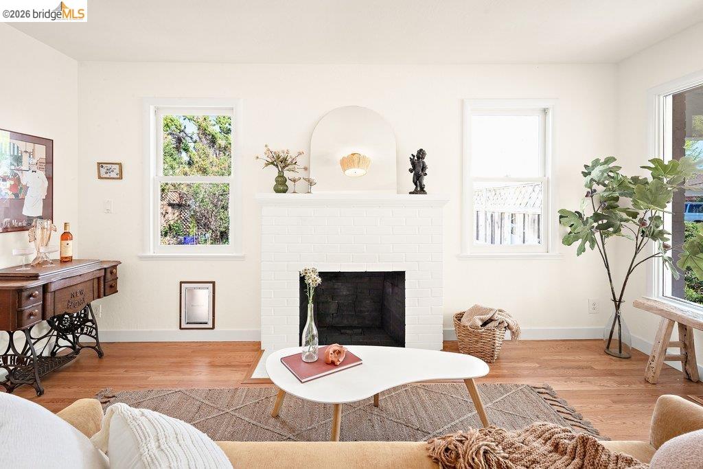 Detail Gallery Image 3 of 39 For 737 Dartshire Way, Sunnyvale,  CA 94087 - 3 Beds | 2 Baths