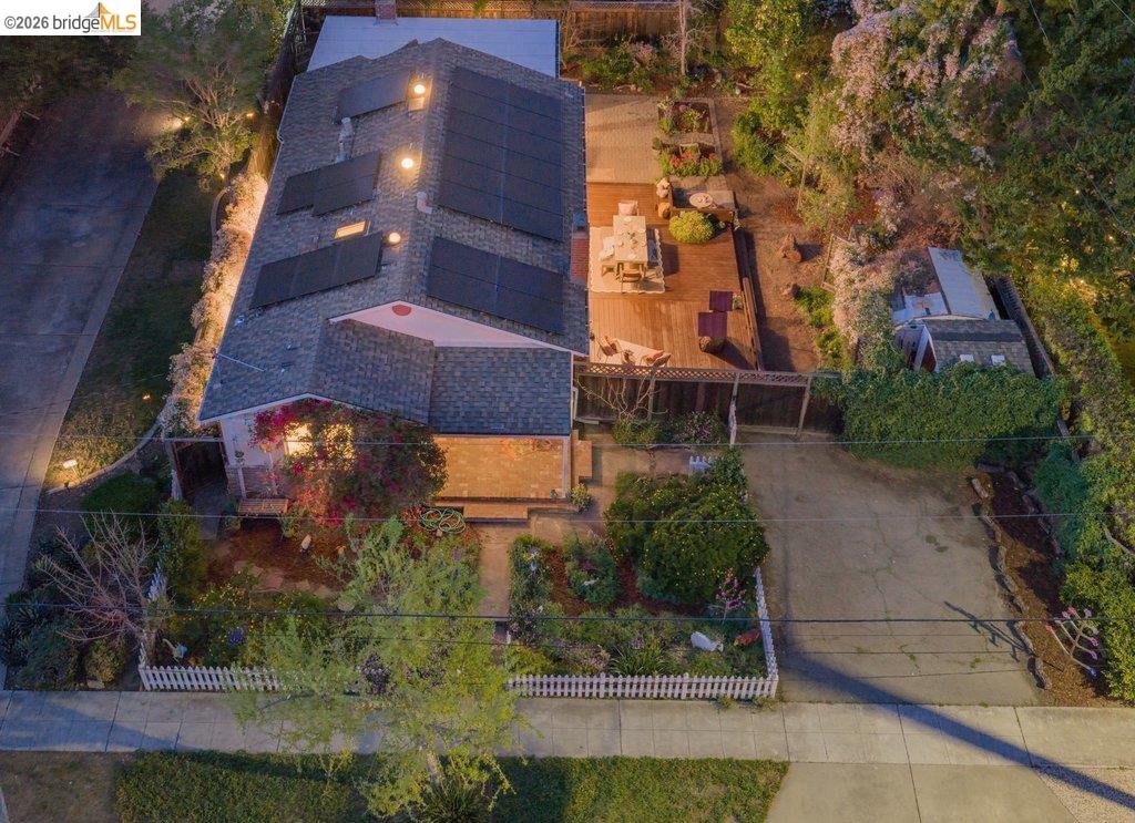 Detail Gallery Image 30 of 39 For 737 Dartshire Way, Sunnyvale,  CA 94087 - 3 Beds | 2 Baths