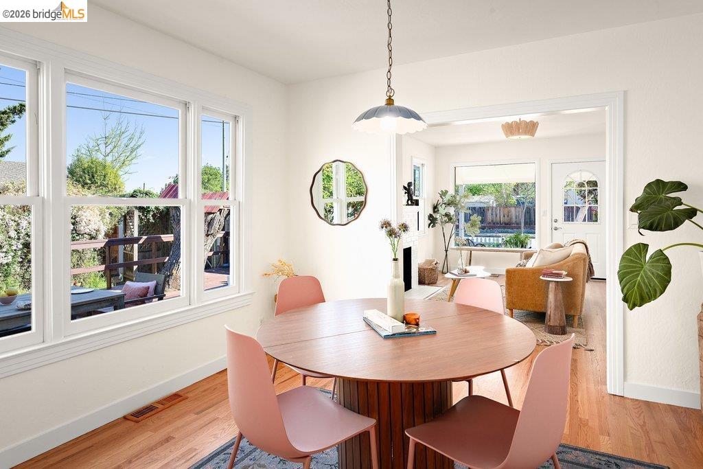 Detail Gallery Image 5 of 39 For 737 Dartshire Way, Sunnyvale,  CA 94087 - 3 Beds | 2 Baths