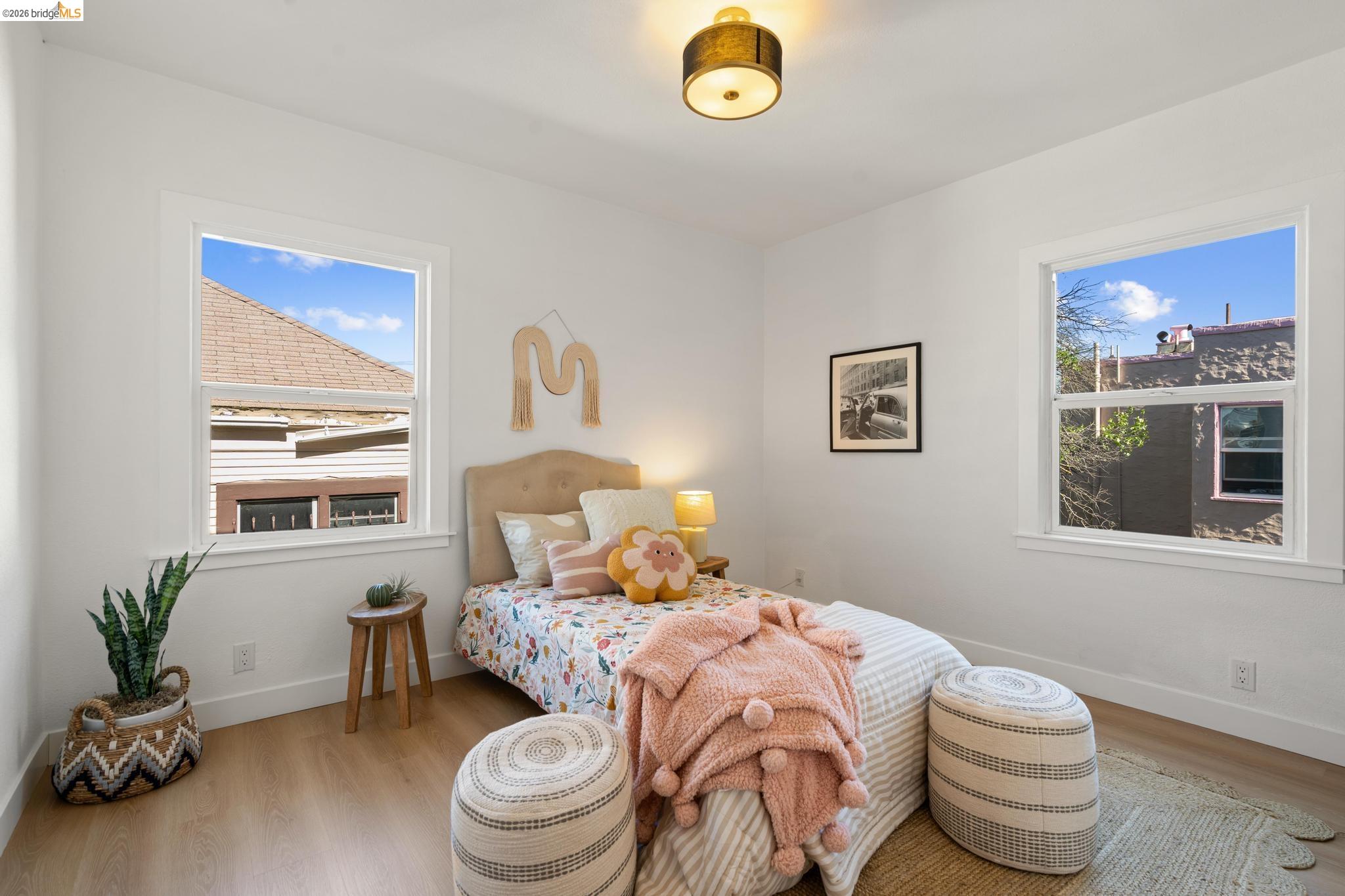 Detail Gallery Image 14 of 60 For 2100 69th Ave, Oakland,  CA 94621 - 4 Beds | 2 Baths