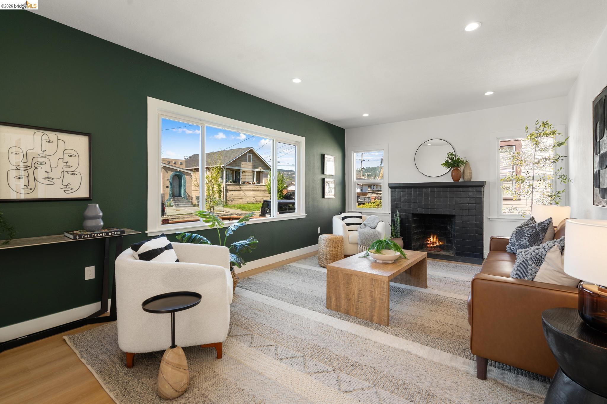 Detail Gallery Image 26 of 60 For 2100 69th Ave, Oakland,  CA 94621 - 4 Beds | 2 Baths