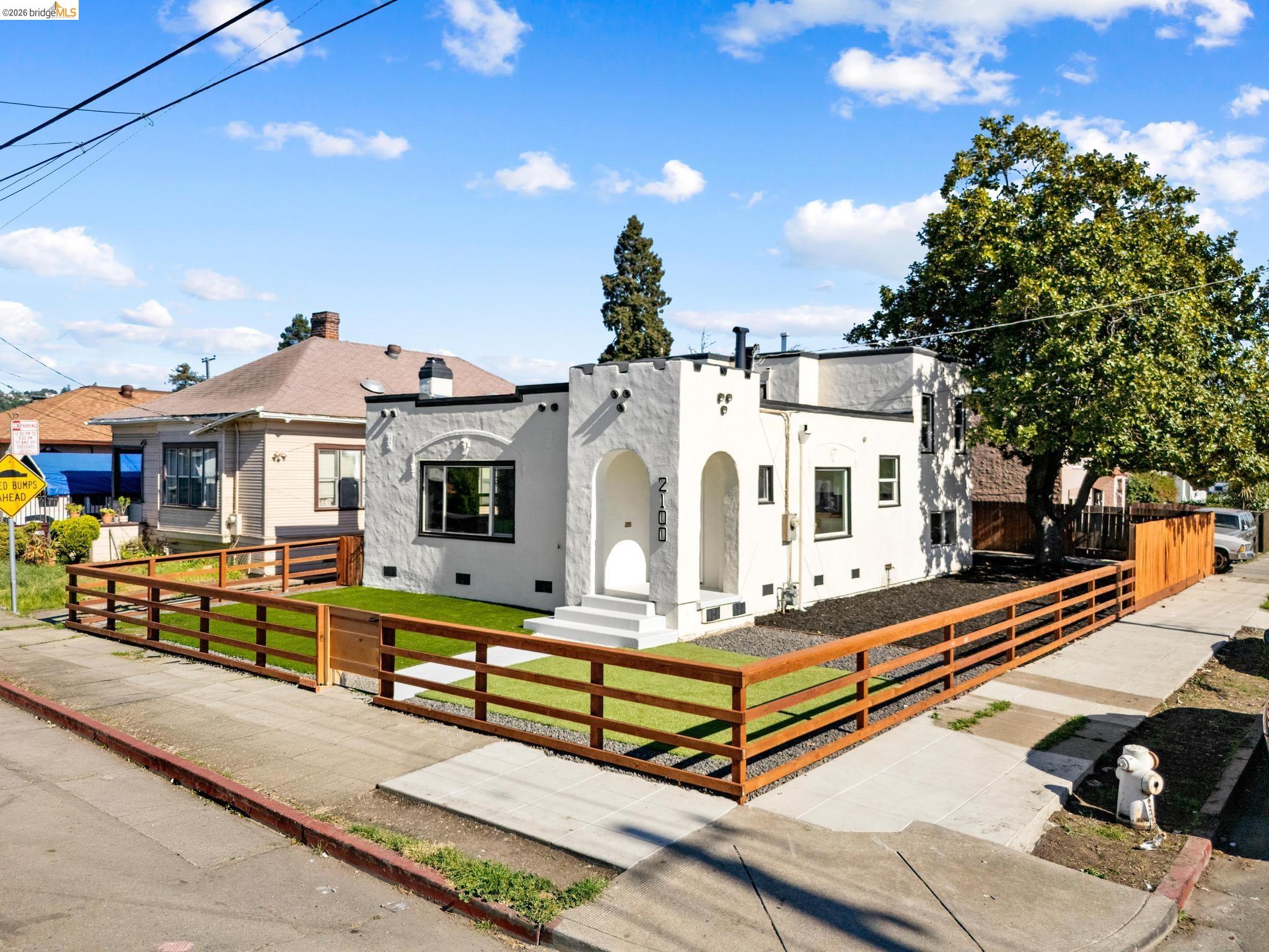 Detail Gallery Image 37 of 60 For 2100 69th Ave, Oakland,  CA 94621 - 4 Beds | 2 Baths