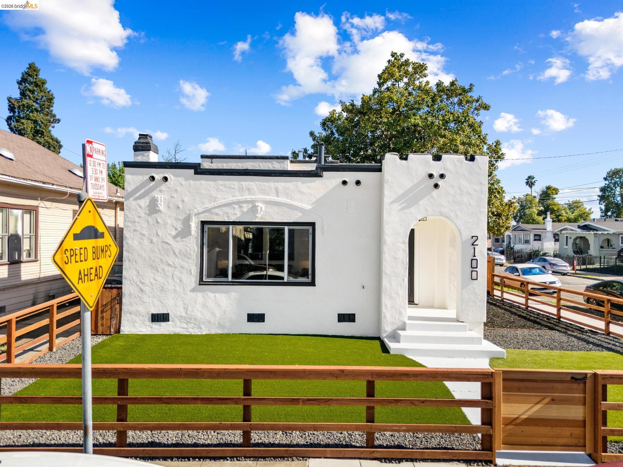 Detail Gallery Image 41 of 60 For 2100 69th Ave, Oakland,  CA 94621 - 4 Beds | 2 Baths