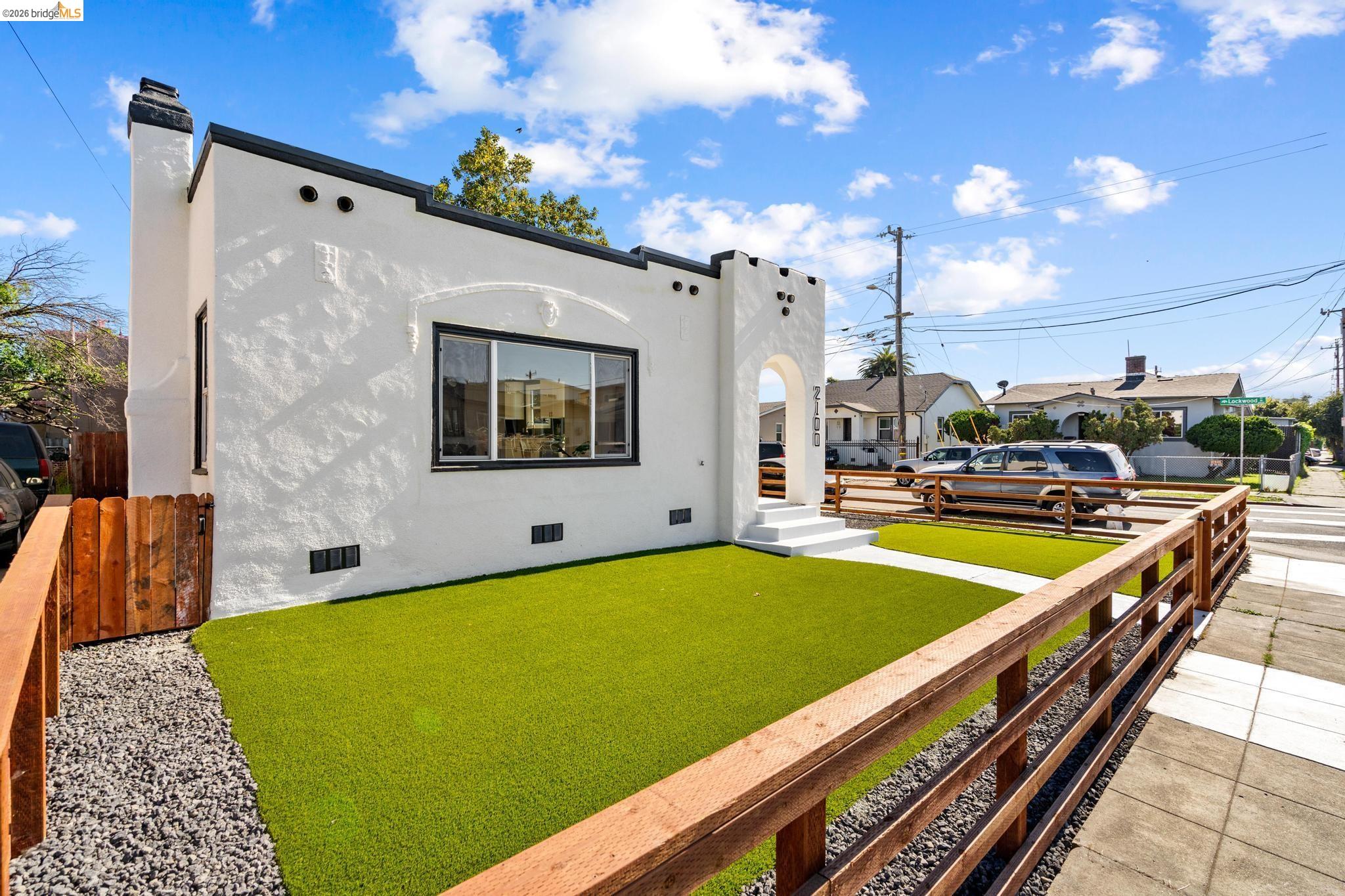 Detail Gallery Image 43 of 60 For 2100 69th Ave, Oakland,  CA 94621 - 4 Beds | 2 Baths