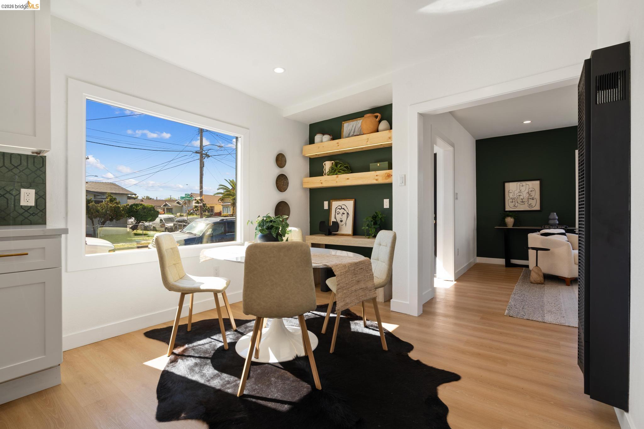 Detail Gallery Image 8 of 60 For 2100 69th Ave, Oakland,  CA 94621 - 4 Beds | 2 Baths