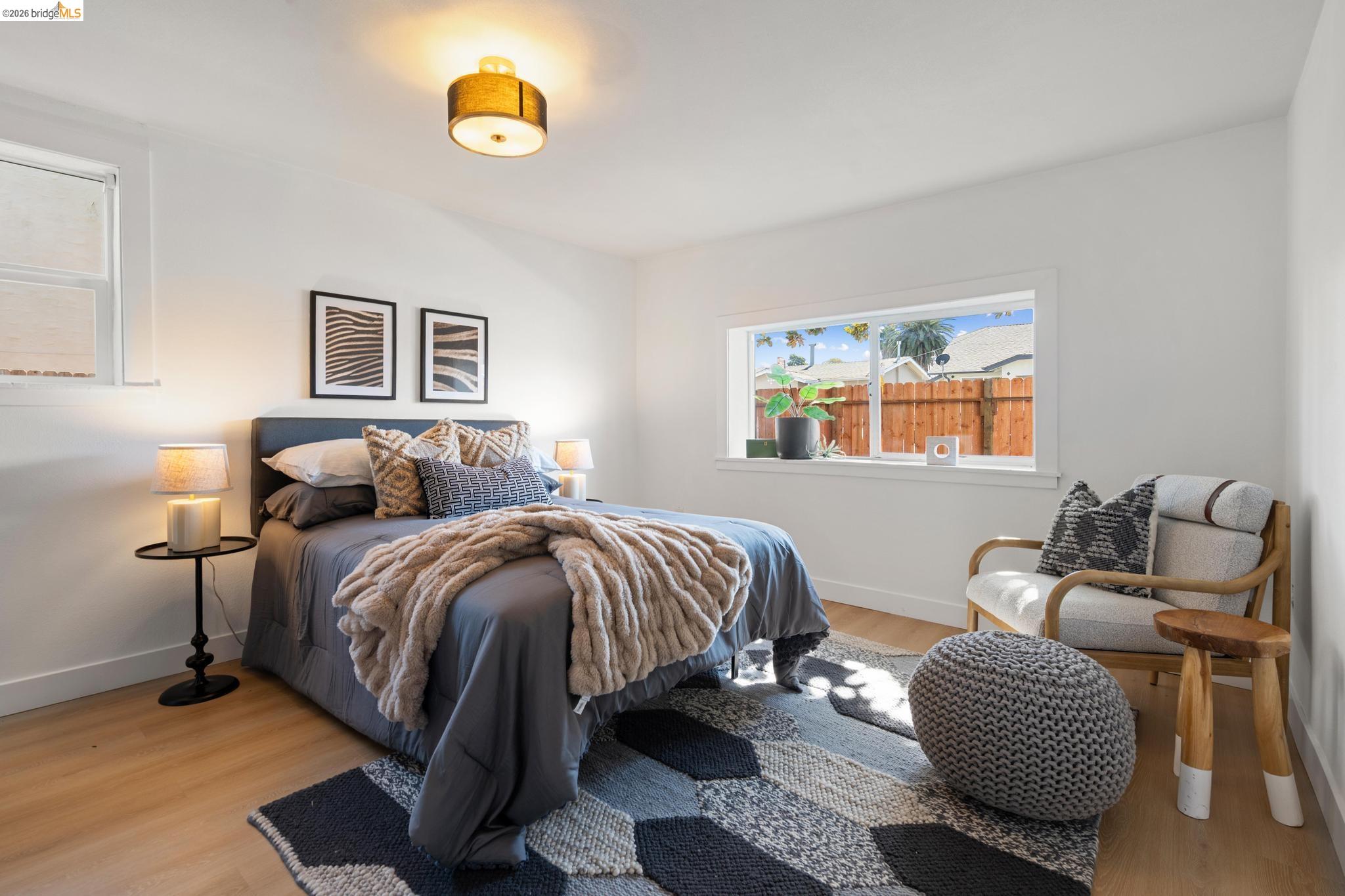 Detail Gallery Image 10 of 60 For 2100 69th Ave, Oakland,  CA 94621 - 4 Beds | 2 Baths