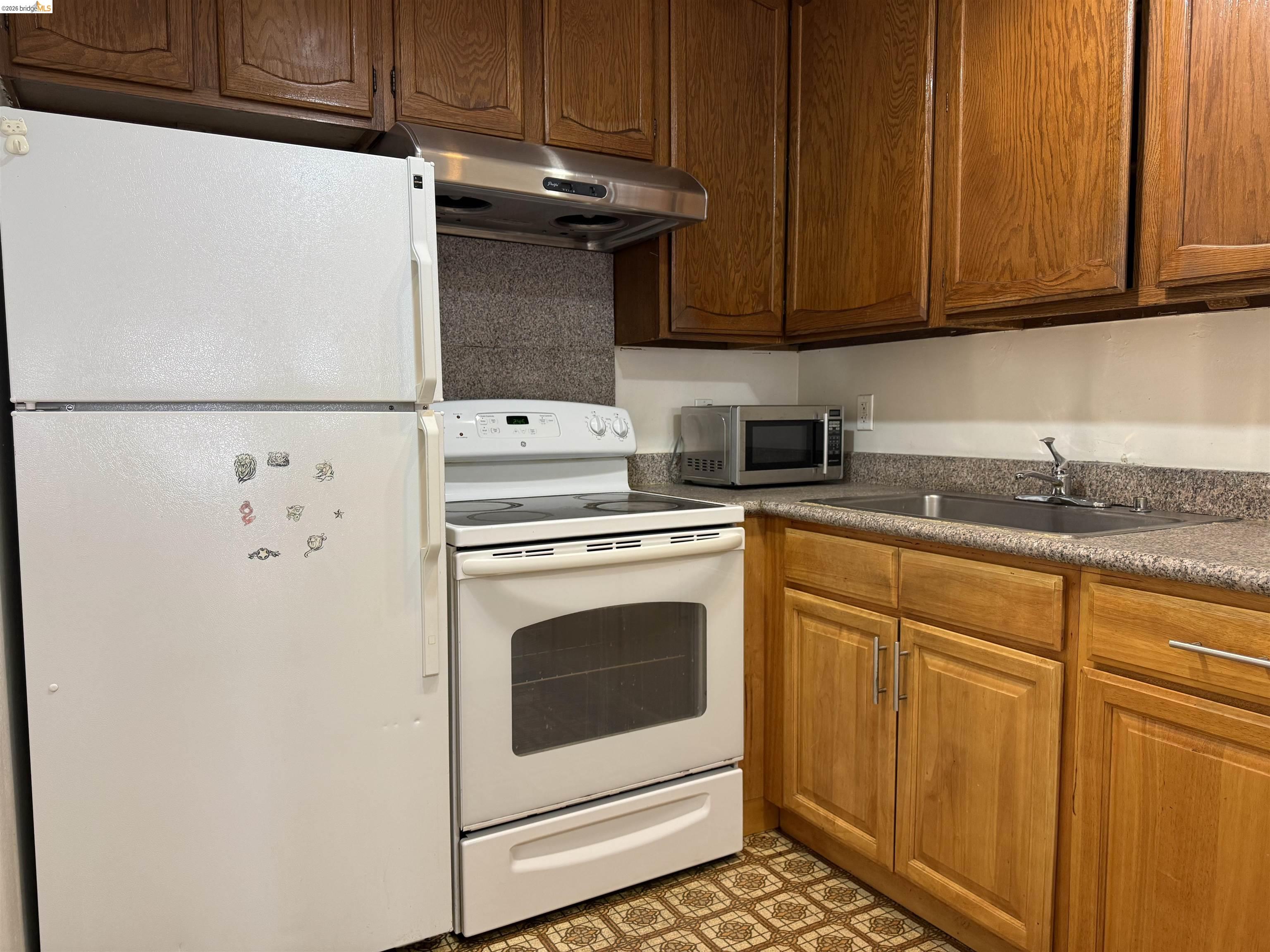 Photo #4: 41128530 Listing: Photo #4