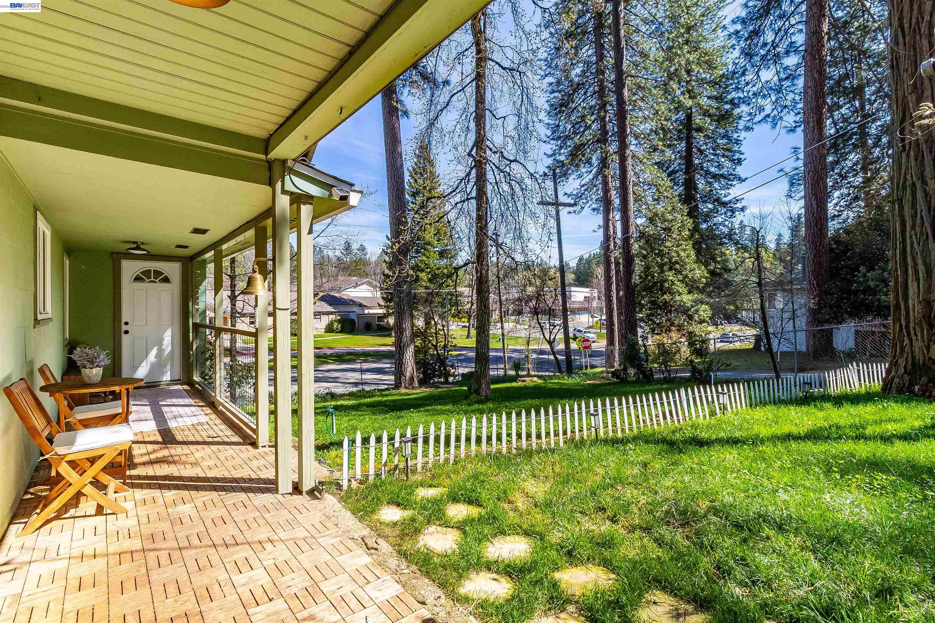Detail Gallery Image 5 of 46 For 11896 Nancy Ln, Grass Valley,  CA 95945 - 3 Beds | 1 Baths