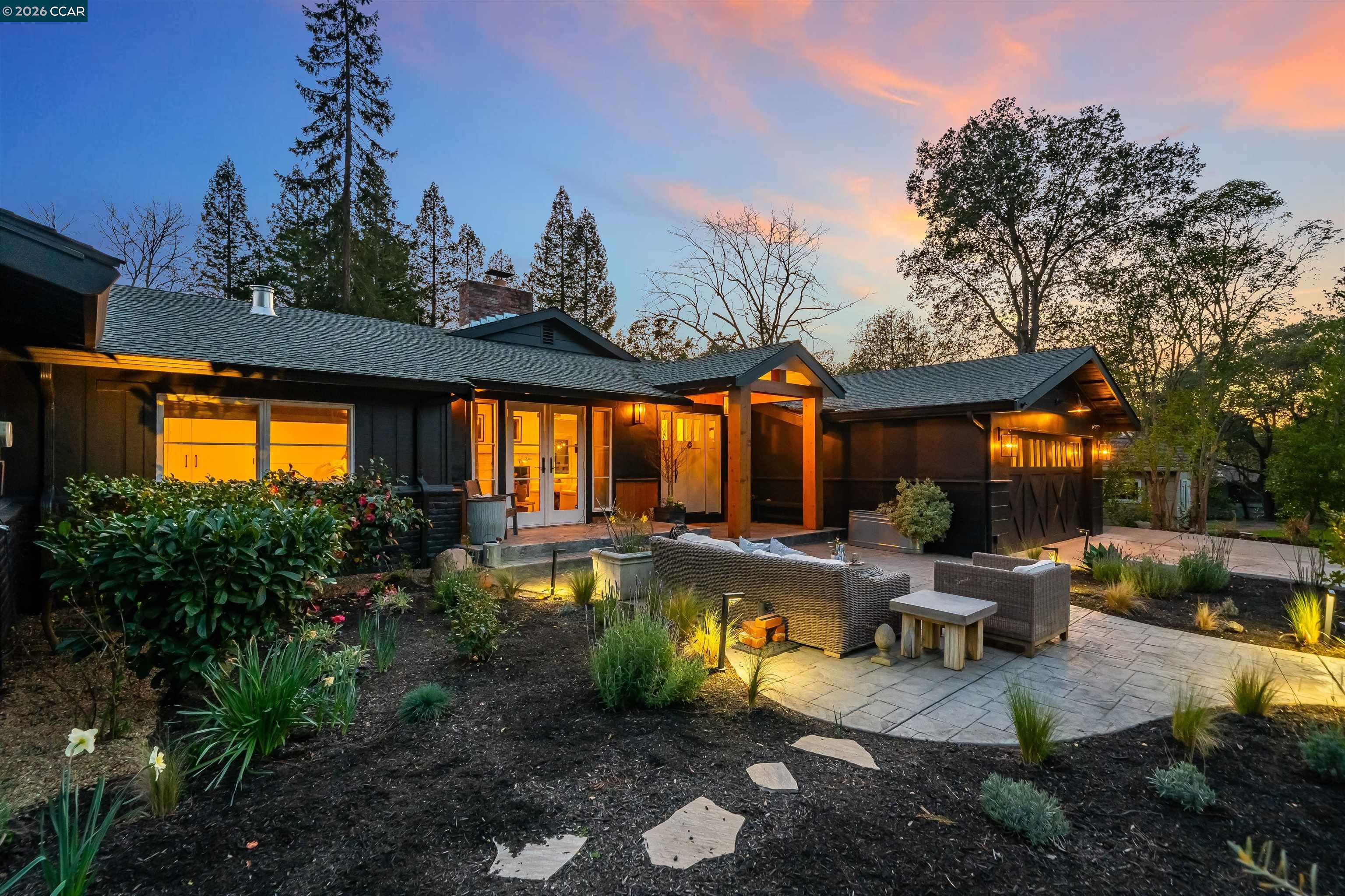 Detail Gallery Image 2 of 54 For 12 La Sombra Ct, Orinda,  CA 94563 - 4 Beds | 2/1 Baths