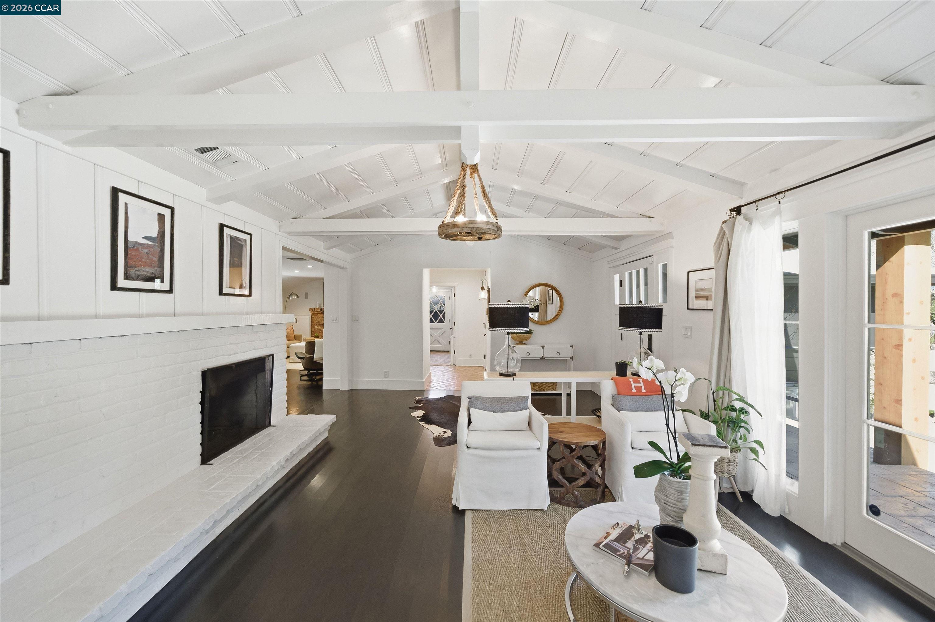 Detail Gallery Image 15 of 54 For 12 La Sombra Ct, Orinda,  CA 94563 - 4 Beds | 2/1 Baths