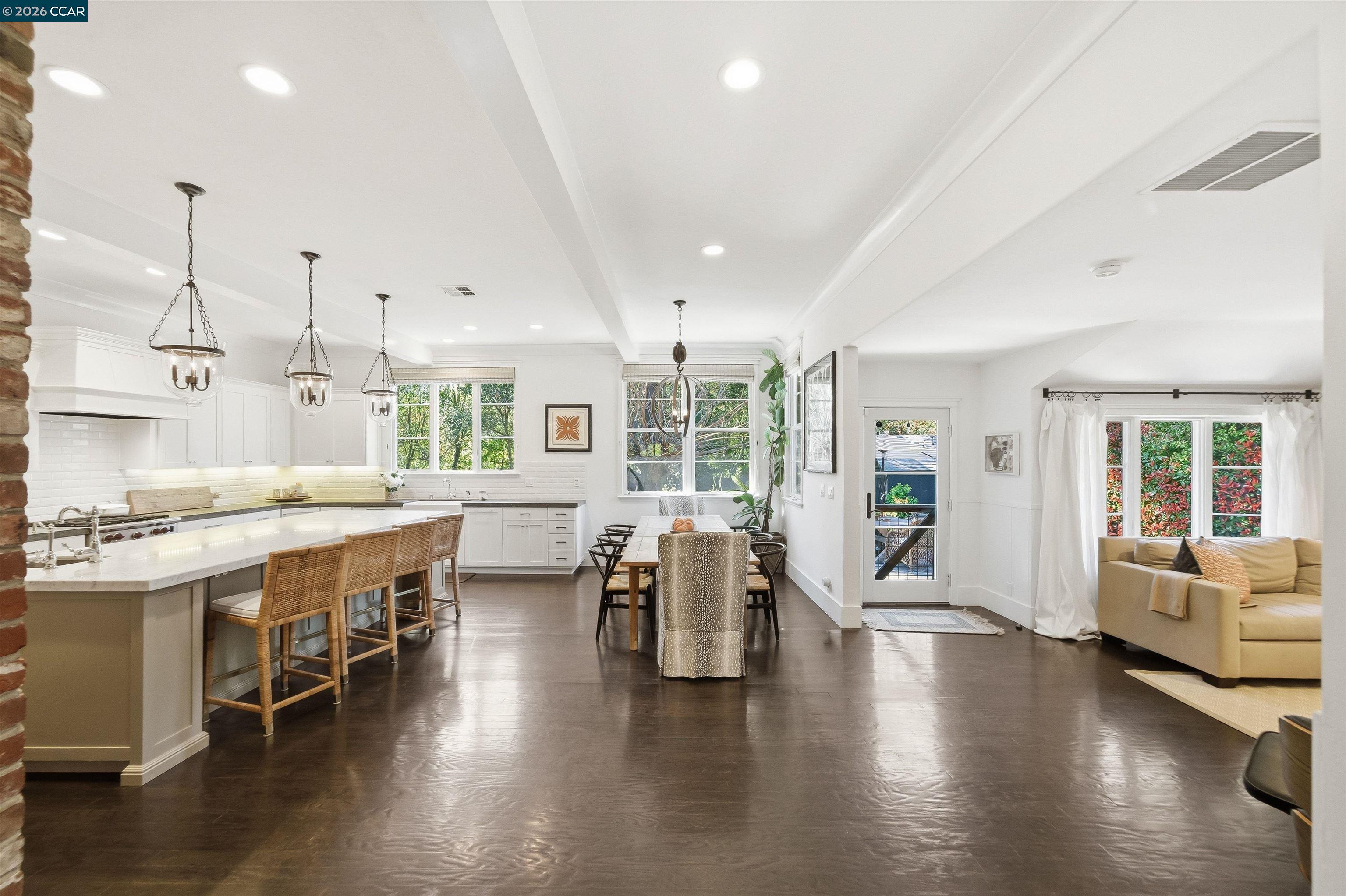 Detail Gallery Image 16 of 54 For 12 La Sombra Ct, Orinda,  CA 94563 - 4 Beds | 2/1 Baths