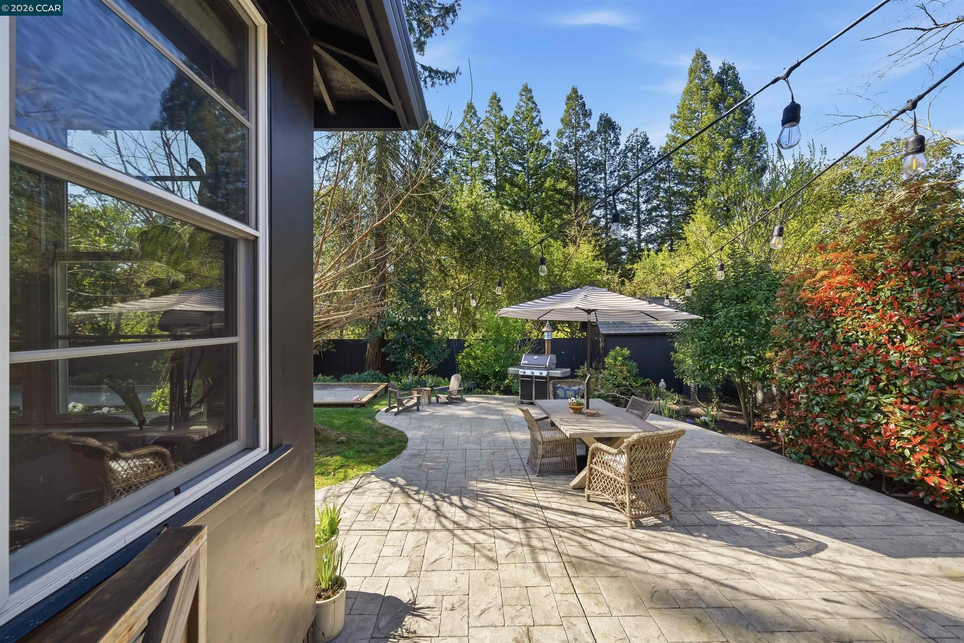 Detail Gallery Image 18 of 54 For 12 La Sombra Ct, Orinda,  CA 94563 - 4 Beds | 2/1 Baths