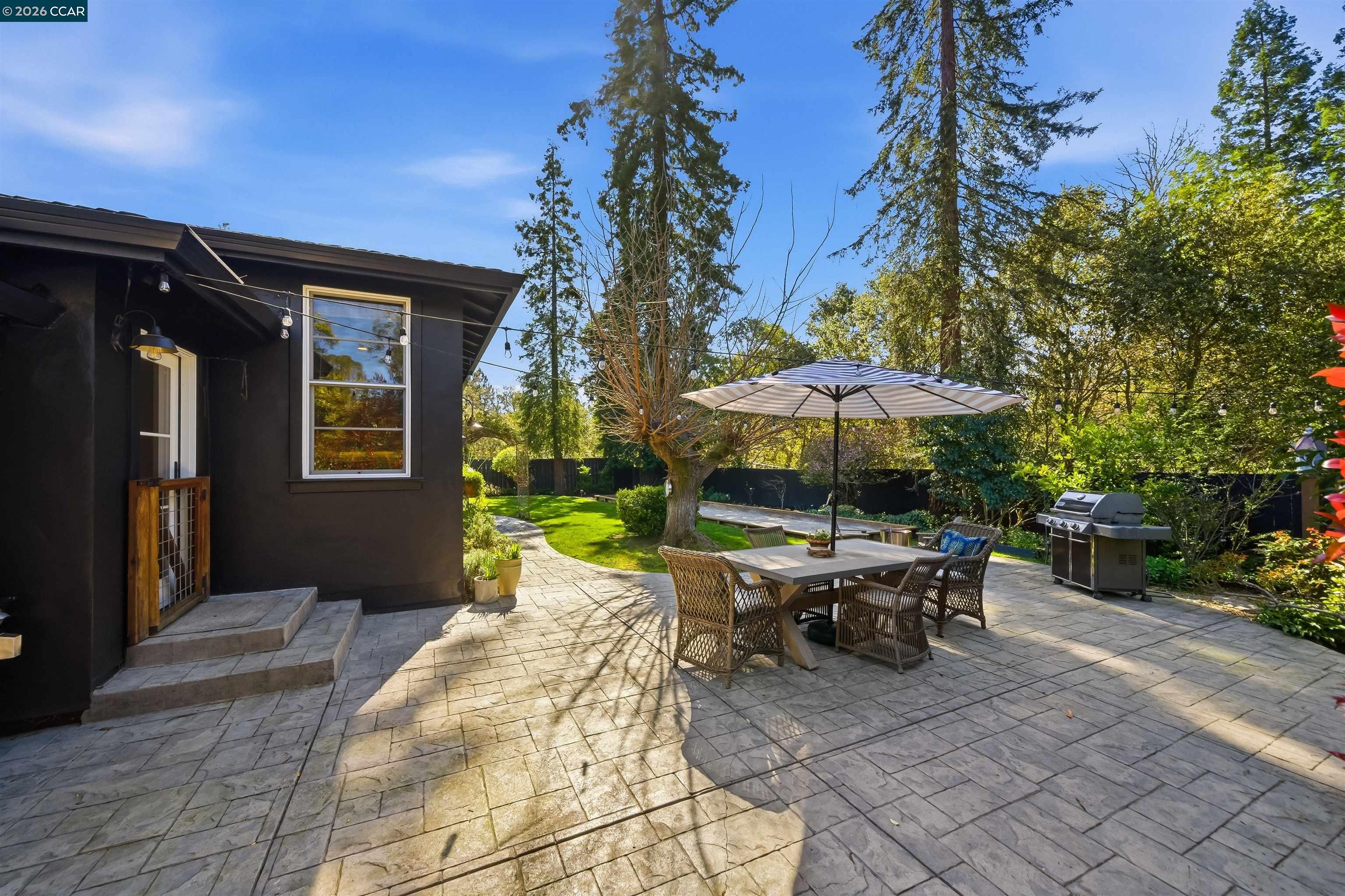 Detail Gallery Image 19 of 54 For 12 La Sombra Ct, Orinda,  CA 94563 - 4 Beds | 2/1 Baths