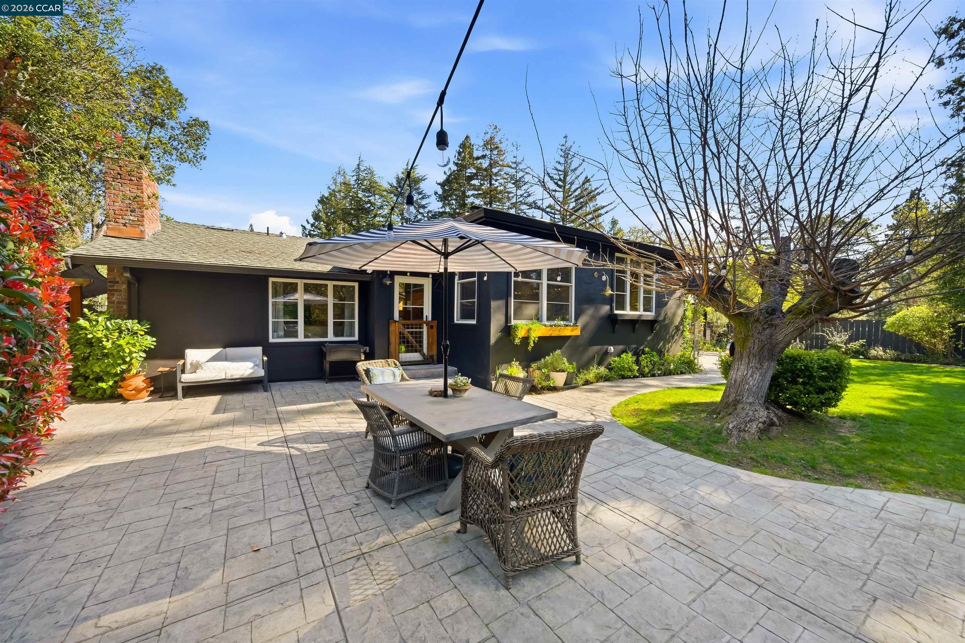 Detail Gallery Image 20 of 54 For 12 La Sombra Ct, Orinda,  CA 94563 - 4 Beds | 2/1 Baths