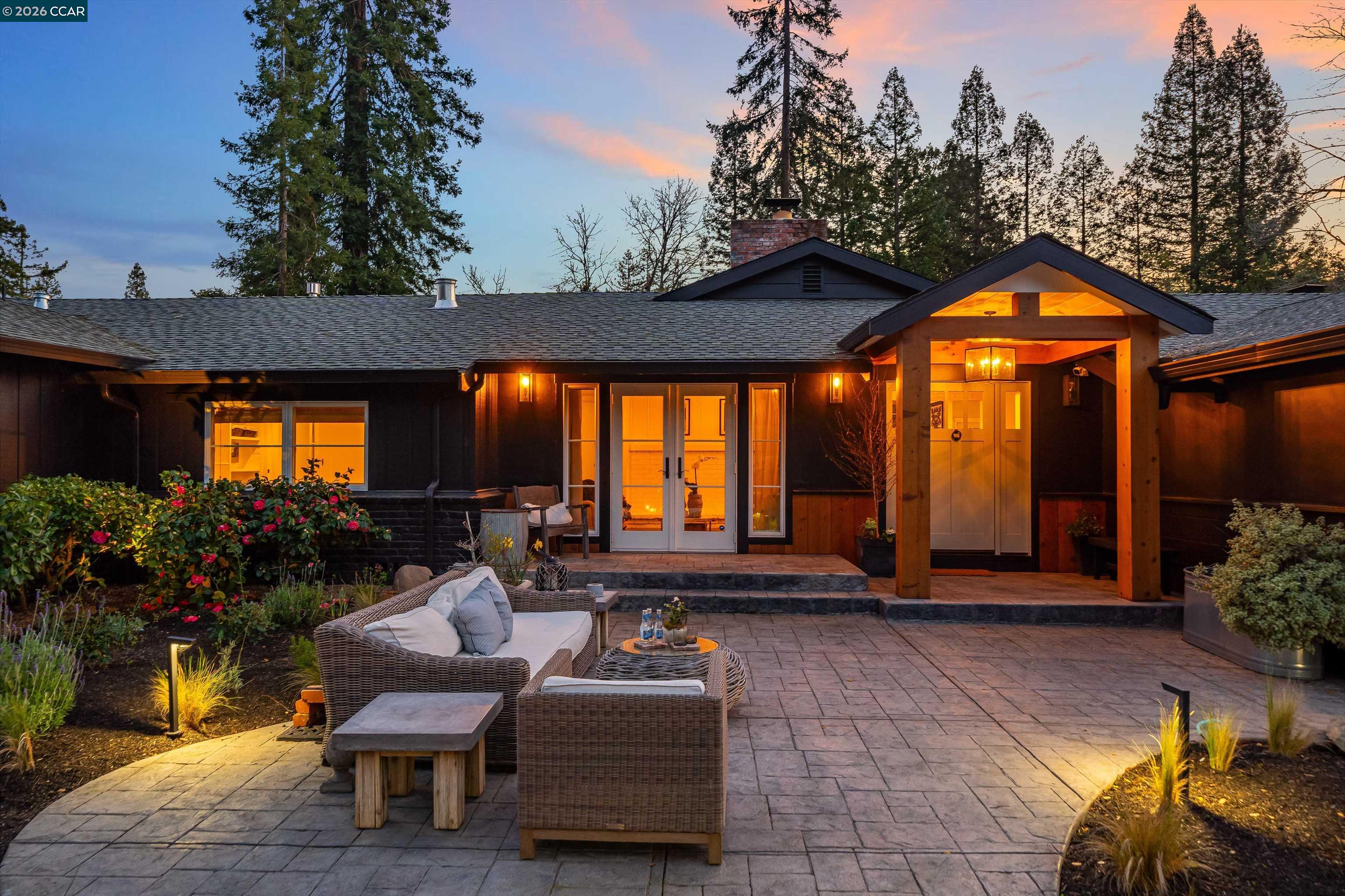 Detail Gallery Image 3 of 54 For 12 La Sombra Ct, Orinda,  CA 94563 - 4 Beds | 2/1 Baths