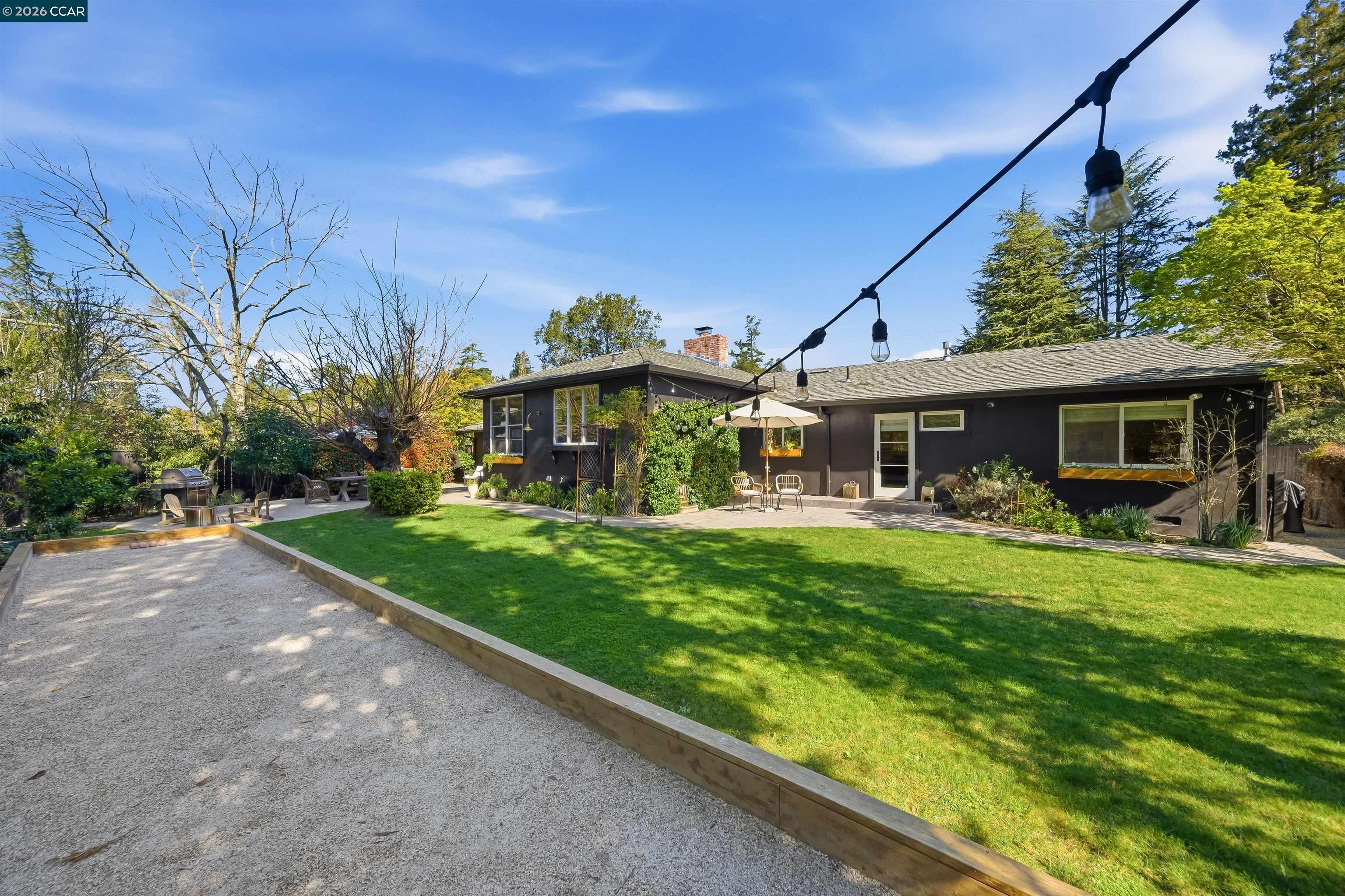 Detail Gallery Image 21 of 54 For 12 La Sombra Ct, Orinda,  CA 94563 - 4 Beds | 2/1 Baths