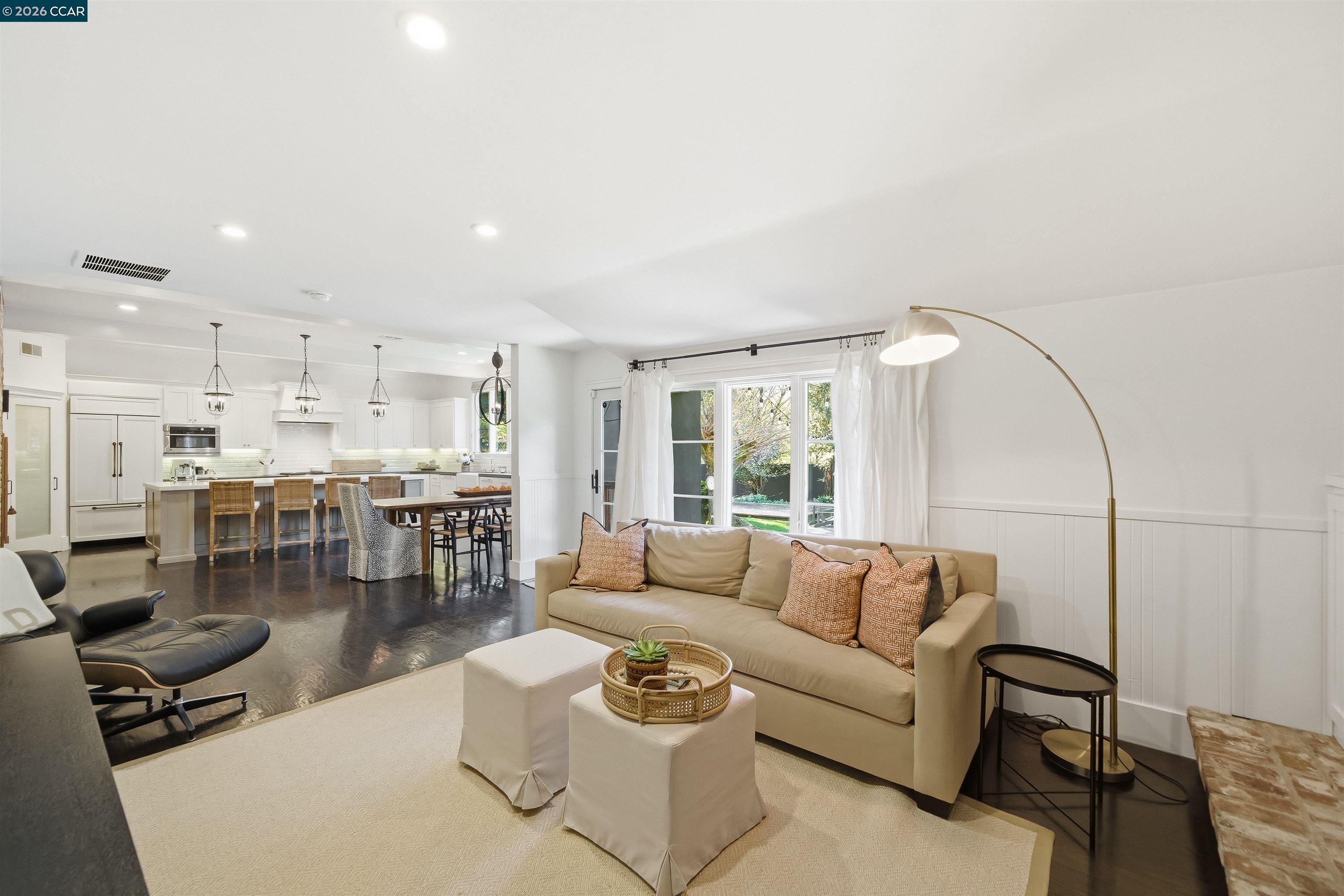 Detail Gallery Image 23 of 54 For 12 La Sombra Ct, Orinda,  CA 94563 - 4 Beds | 2/1 Baths