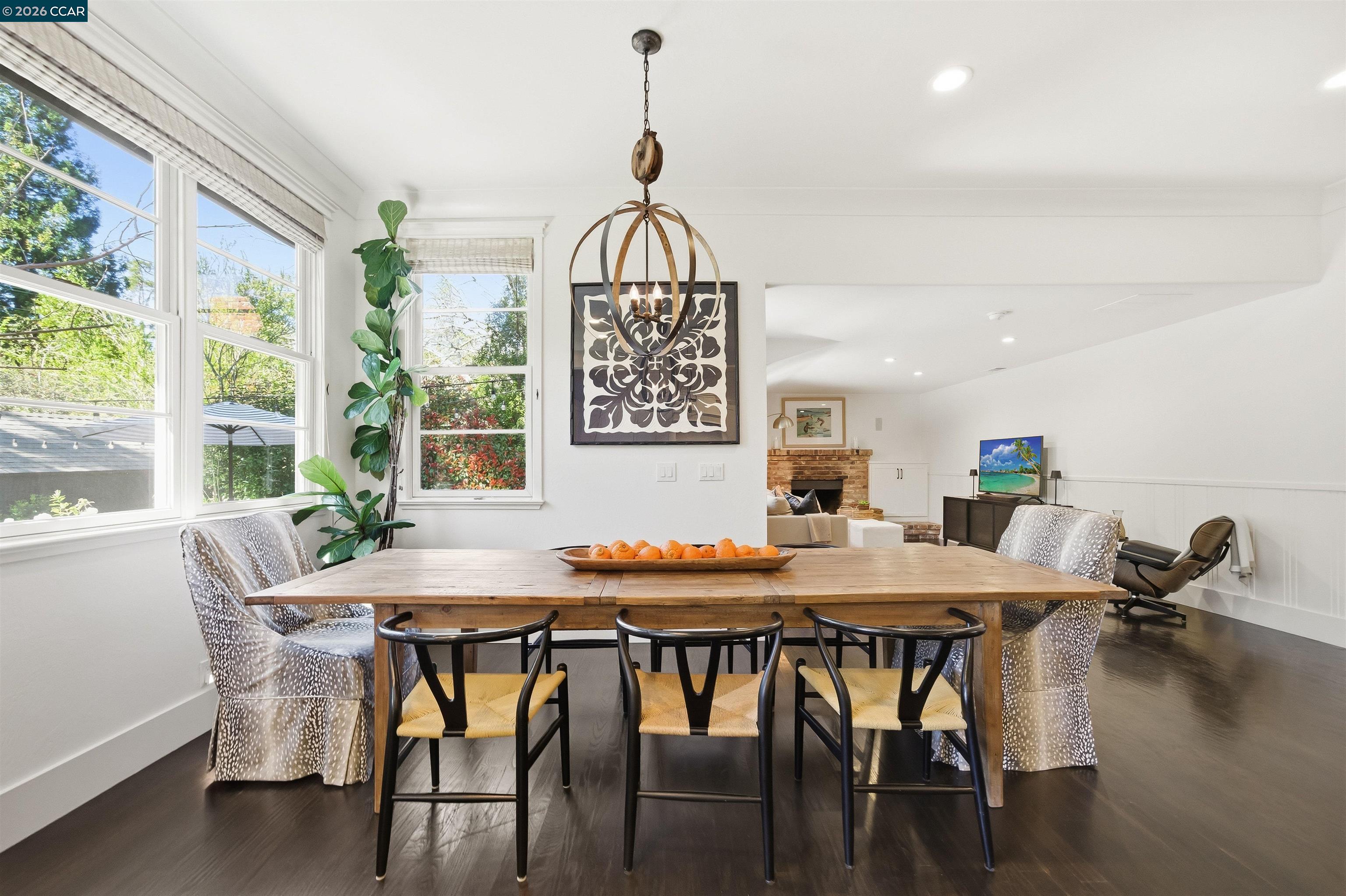 Detail Gallery Image 25 of 54 For 12 La Sombra Ct, Orinda,  CA 94563 - 4 Beds | 2/1 Baths