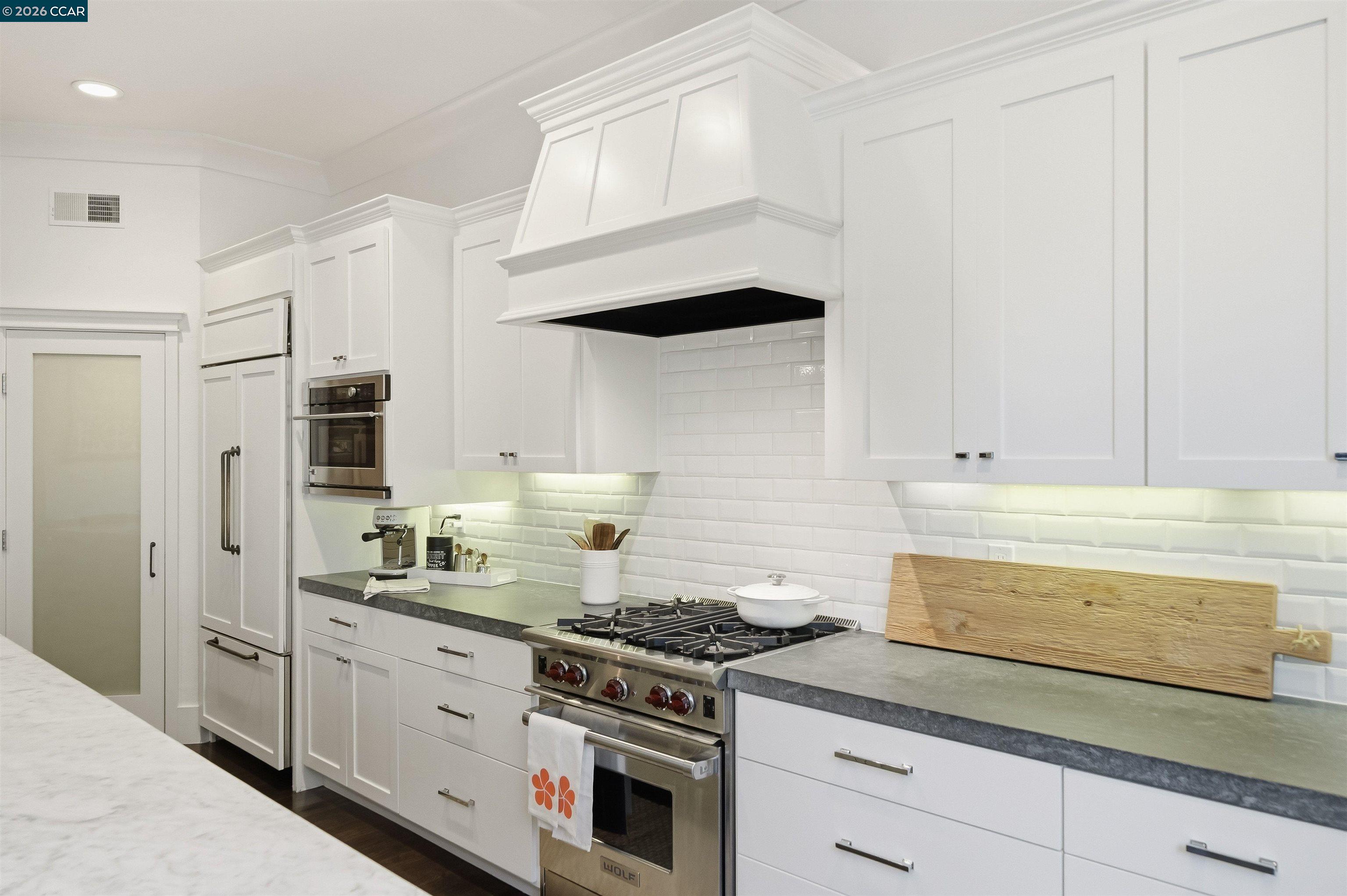 Detail Gallery Image 28 of 54 For 12 La Sombra Ct, Orinda,  CA 94563 - 4 Beds | 2/1 Baths