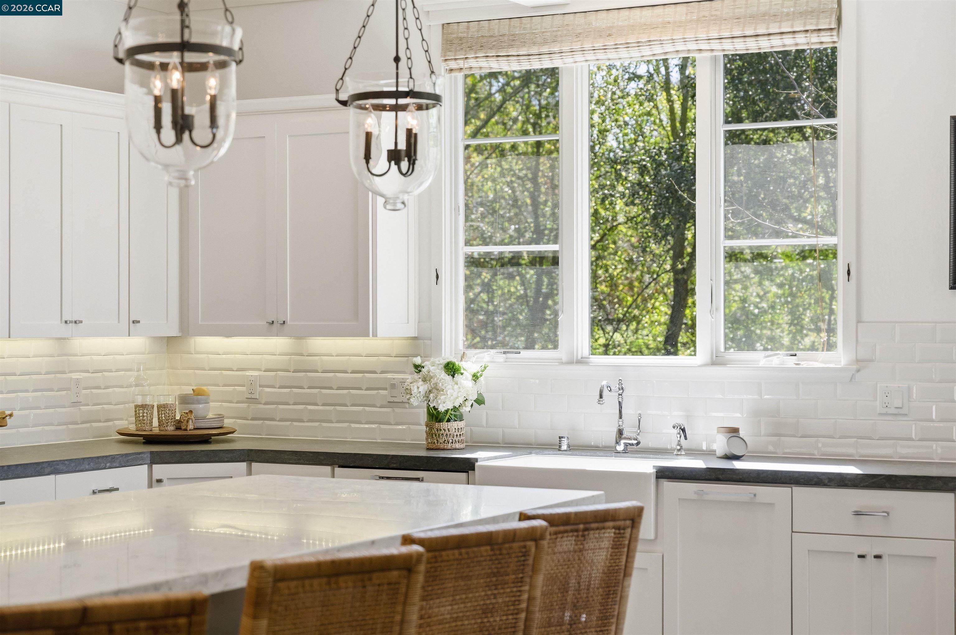 Detail Gallery Image 30 of 54 For 12 La Sombra Ct, Orinda,  CA 94563 - 4 Beds | 2/1 Baths