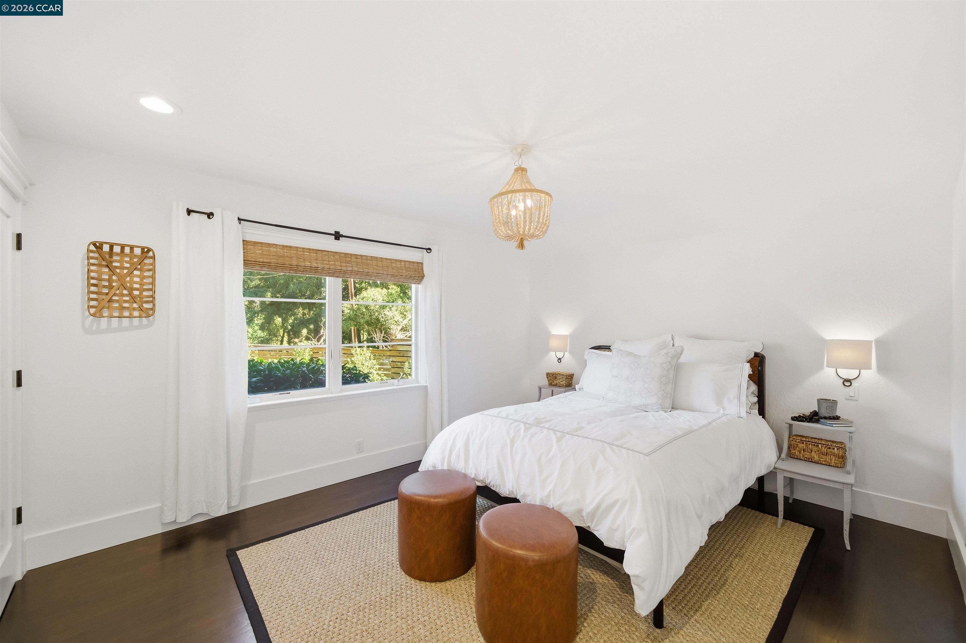 Detail Gallery Image 40 of 54 For 12 La Sombra Ct, Orinda,  CA 94563 - 4 Beds | 2/1 Baths