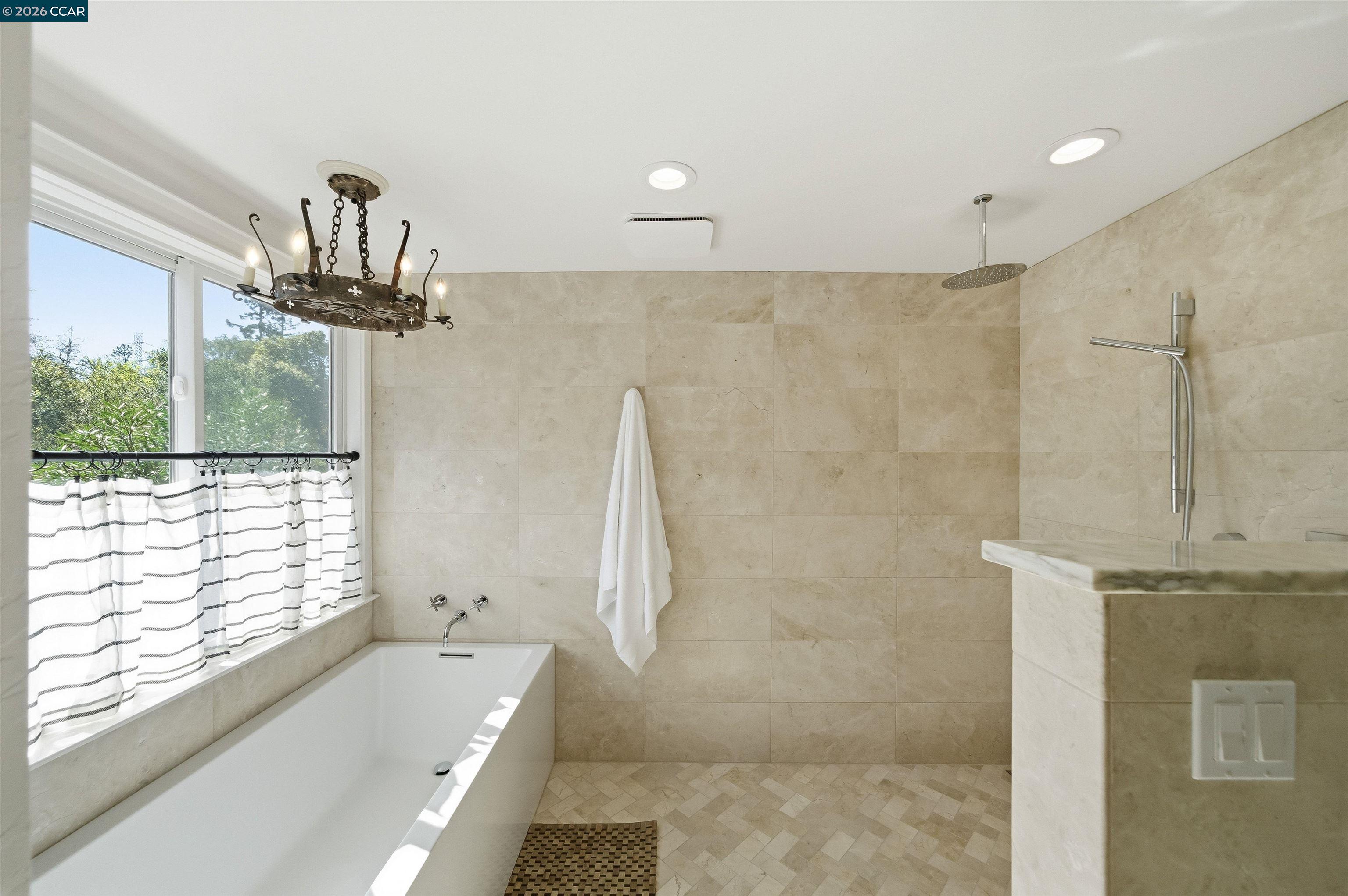 Detail Gallery Image 43 of 54 For 12 La Sombra Ct, Orinda,  CA 94563 - 4 Beds | 2/1 Baths