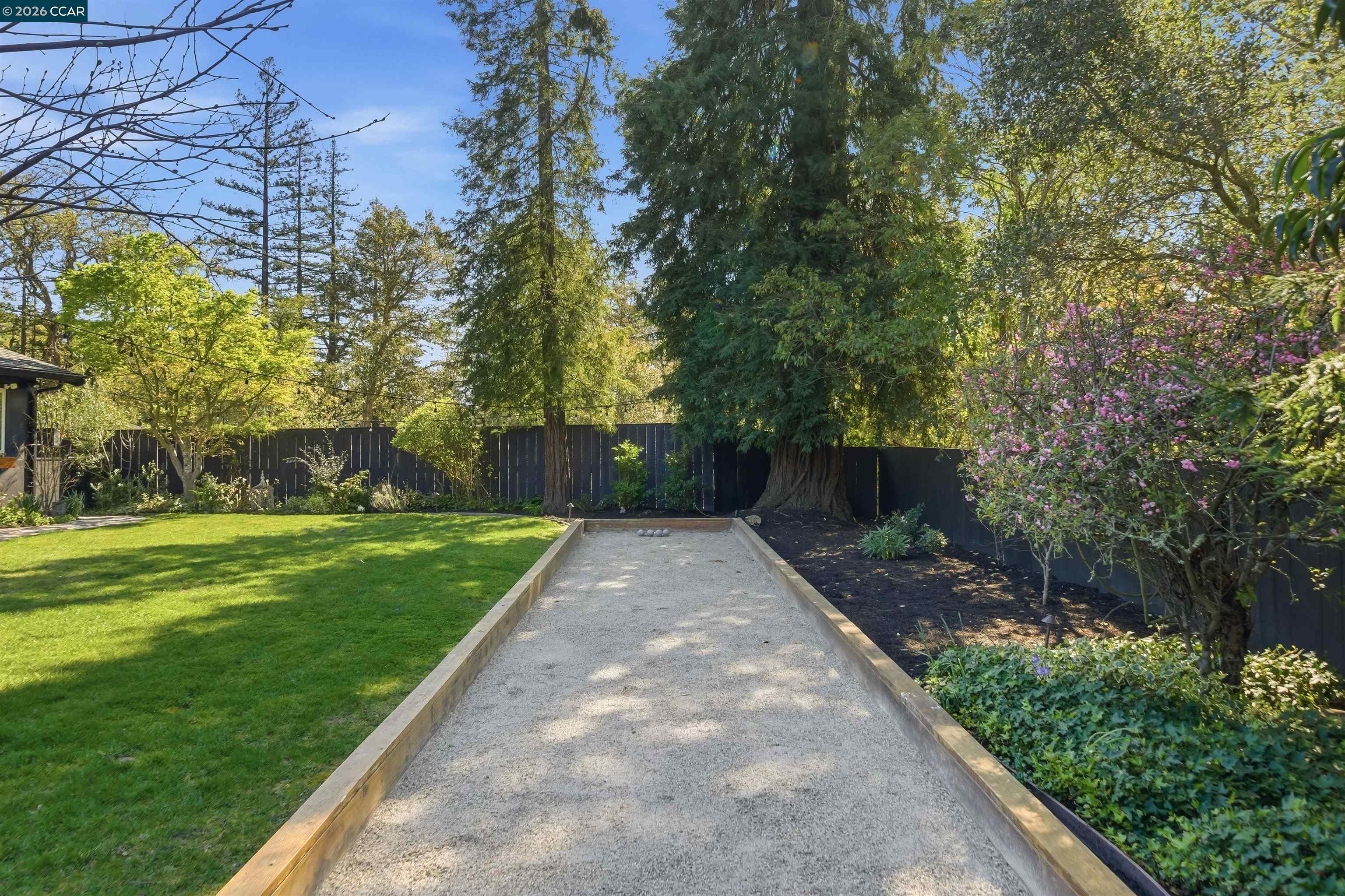 Detail Gallery Image 48 of 54 For 12 La Sombra Ct, Orinda,  CA 94563 - 4 Beds | 2/1 Baths