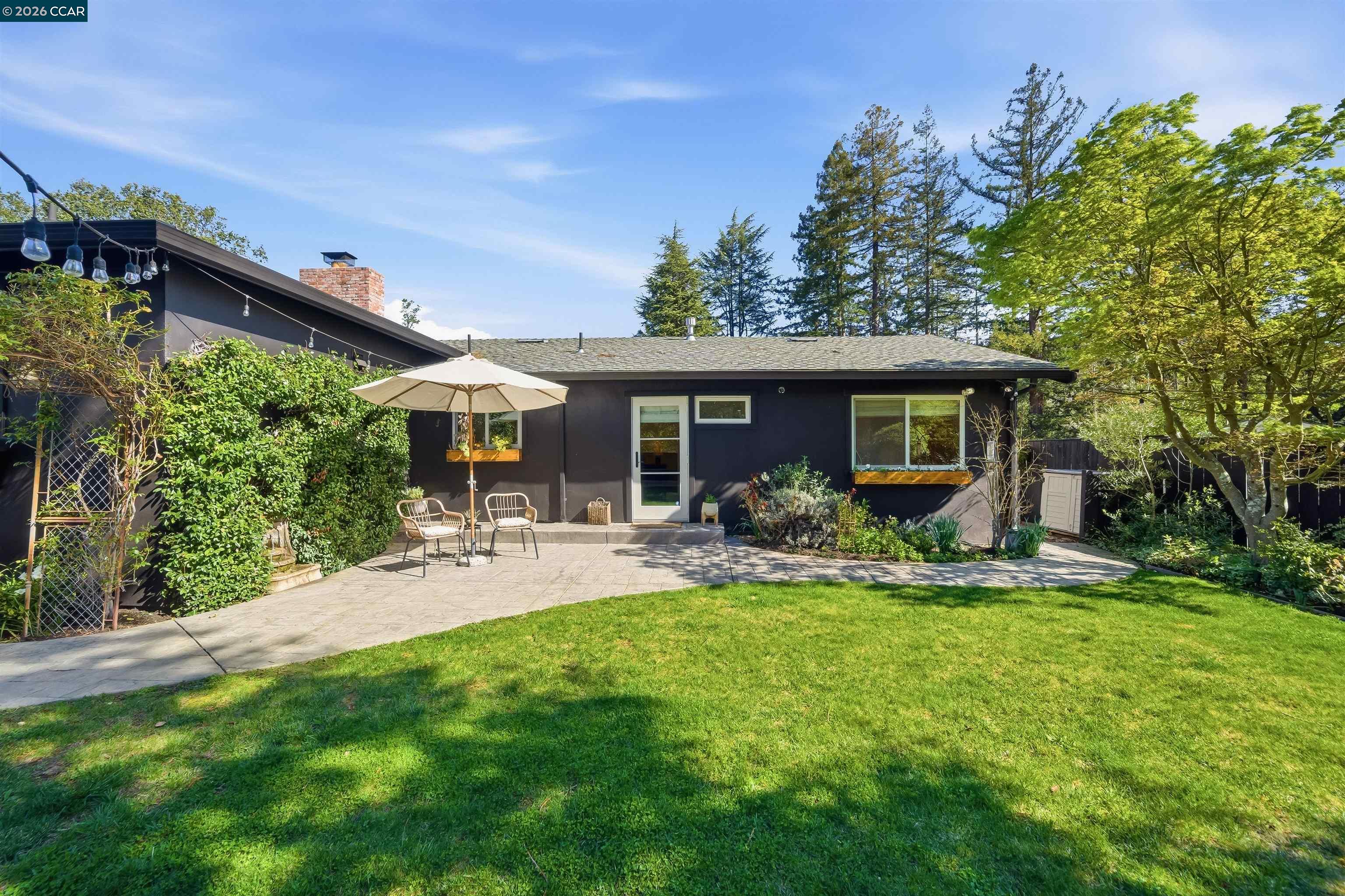 Detail Gallery Image 49 of 54 For 12 La Sombra Ct, Orinda,  CA 94563 - 4 Beds | 2/1 Baths