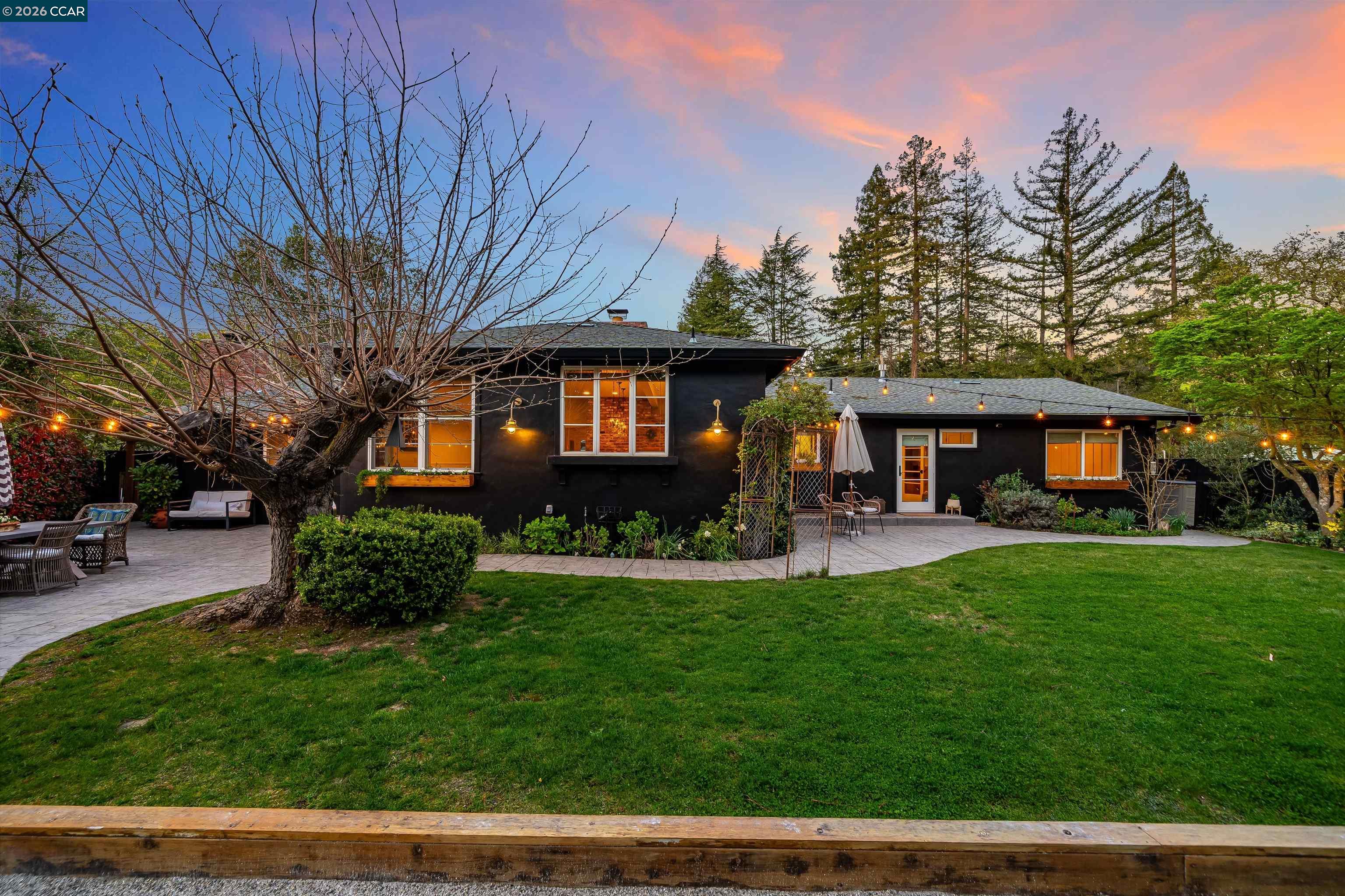 Detail Gallery Image 7 of 54 For 12 La Sombra Ct, Orinda,  CA 94563 - 4 Beds | 2/1 Baths