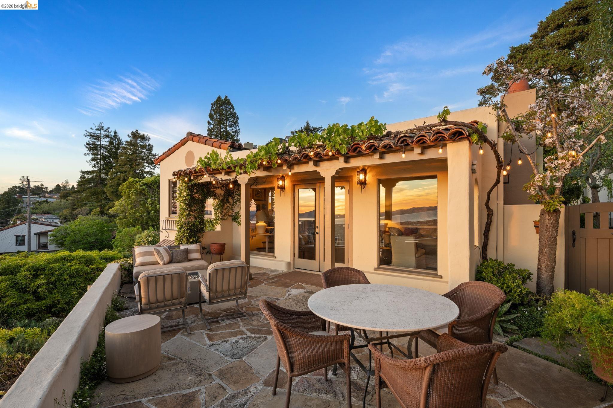 Front Image Thumbnail for EB41128535