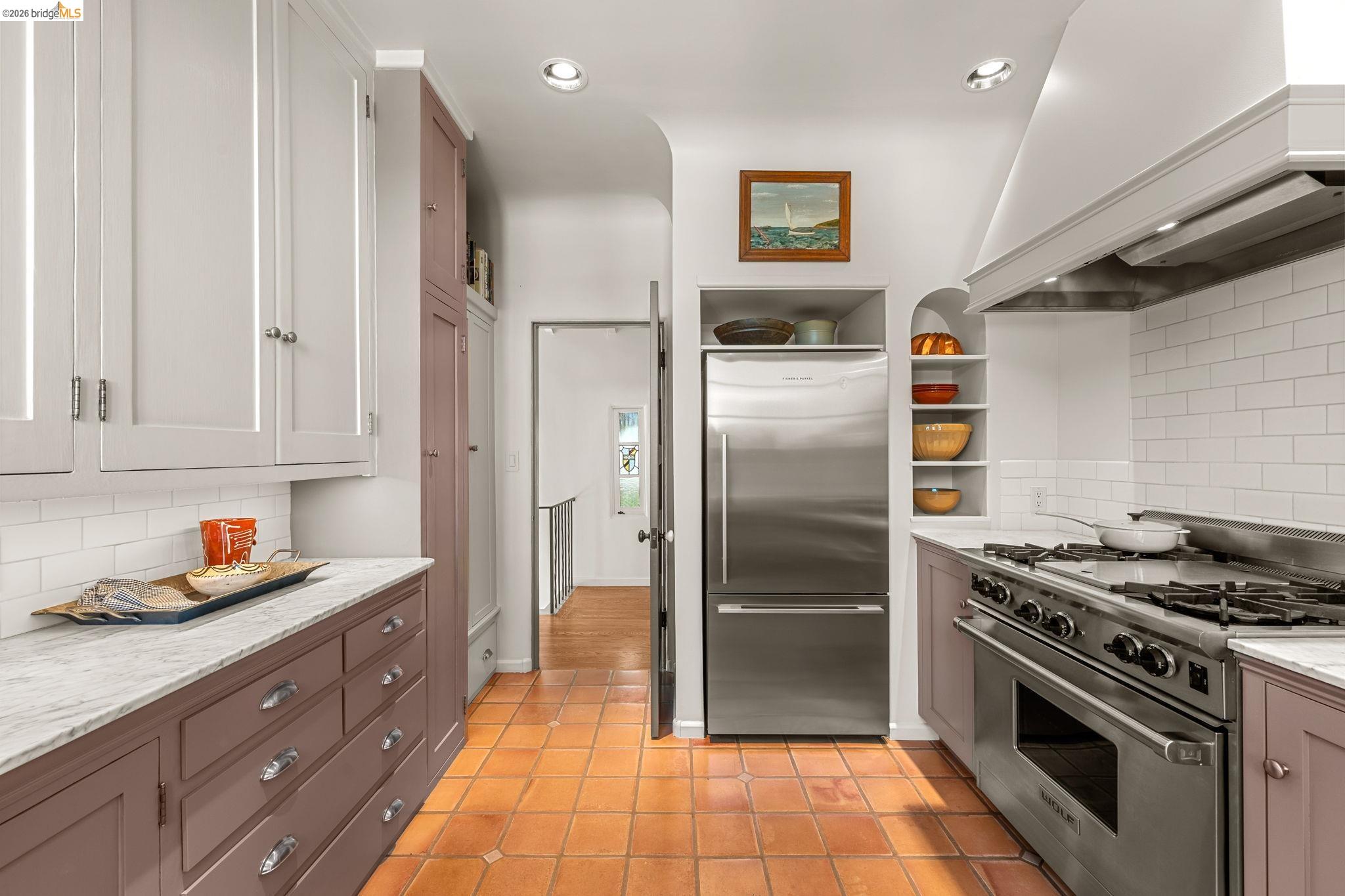 Detail Gallery Image 19 of 57 For 1004 Cragmont Avenue, Berkeley,  CA 94708-1412 - 3 Beds | 2 Baths