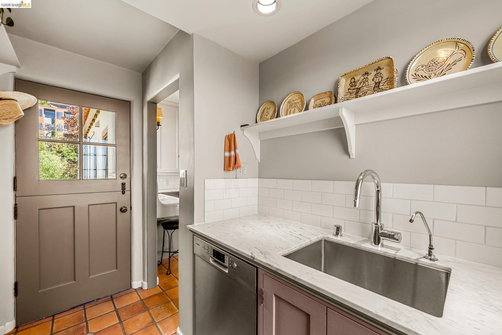 Detail Gallery Image 21 of 57 For 1004 Cragmont Avenue, Berkeley,  CA 94708-1412 - 3 Beds | 2 Baths