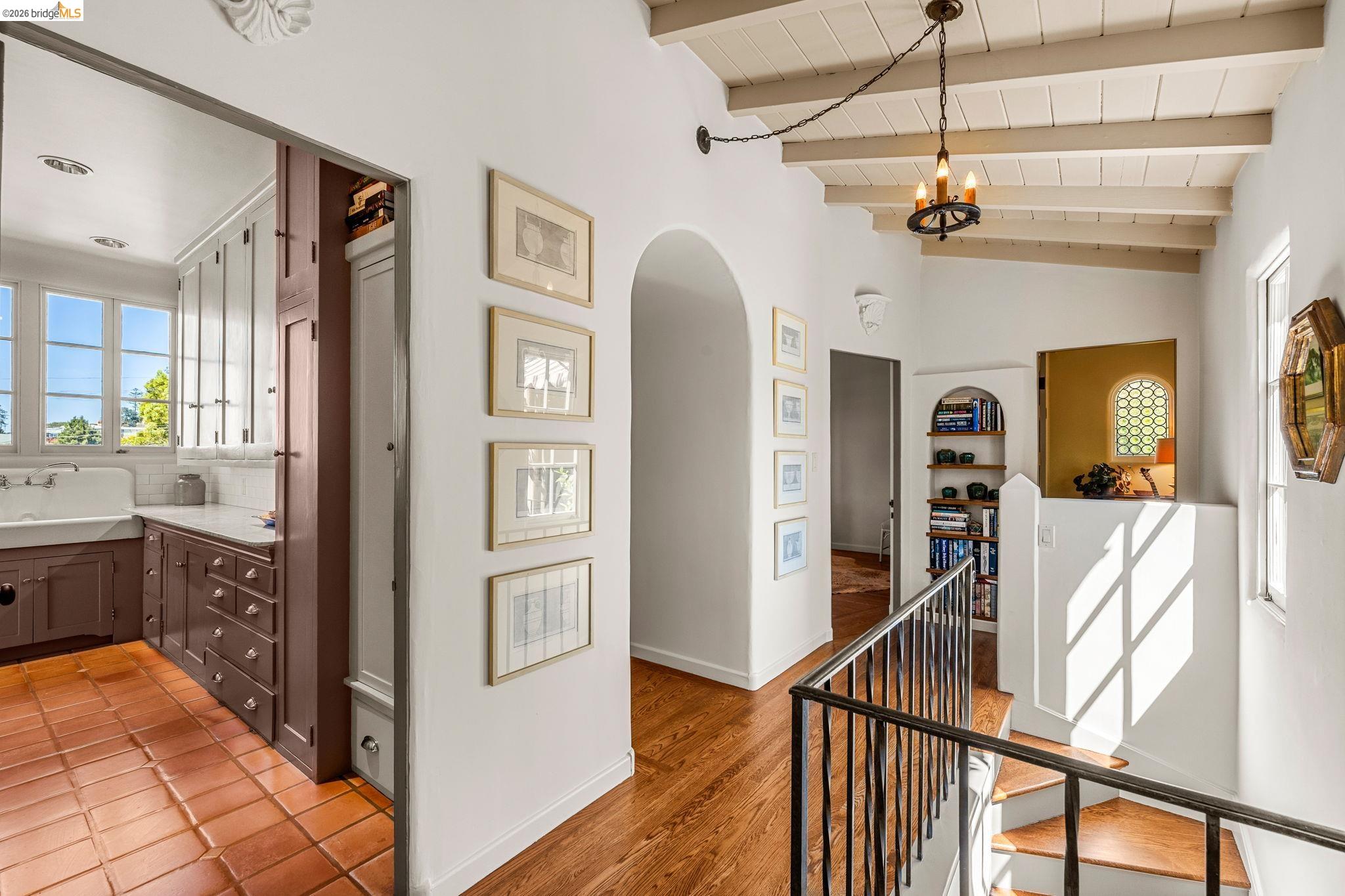 Detail Gallery Image 22 of 57 For 1004 Cragmont Avenue, Berkeley,  CA 94708-1412 - 3 Beds | 2 Baths