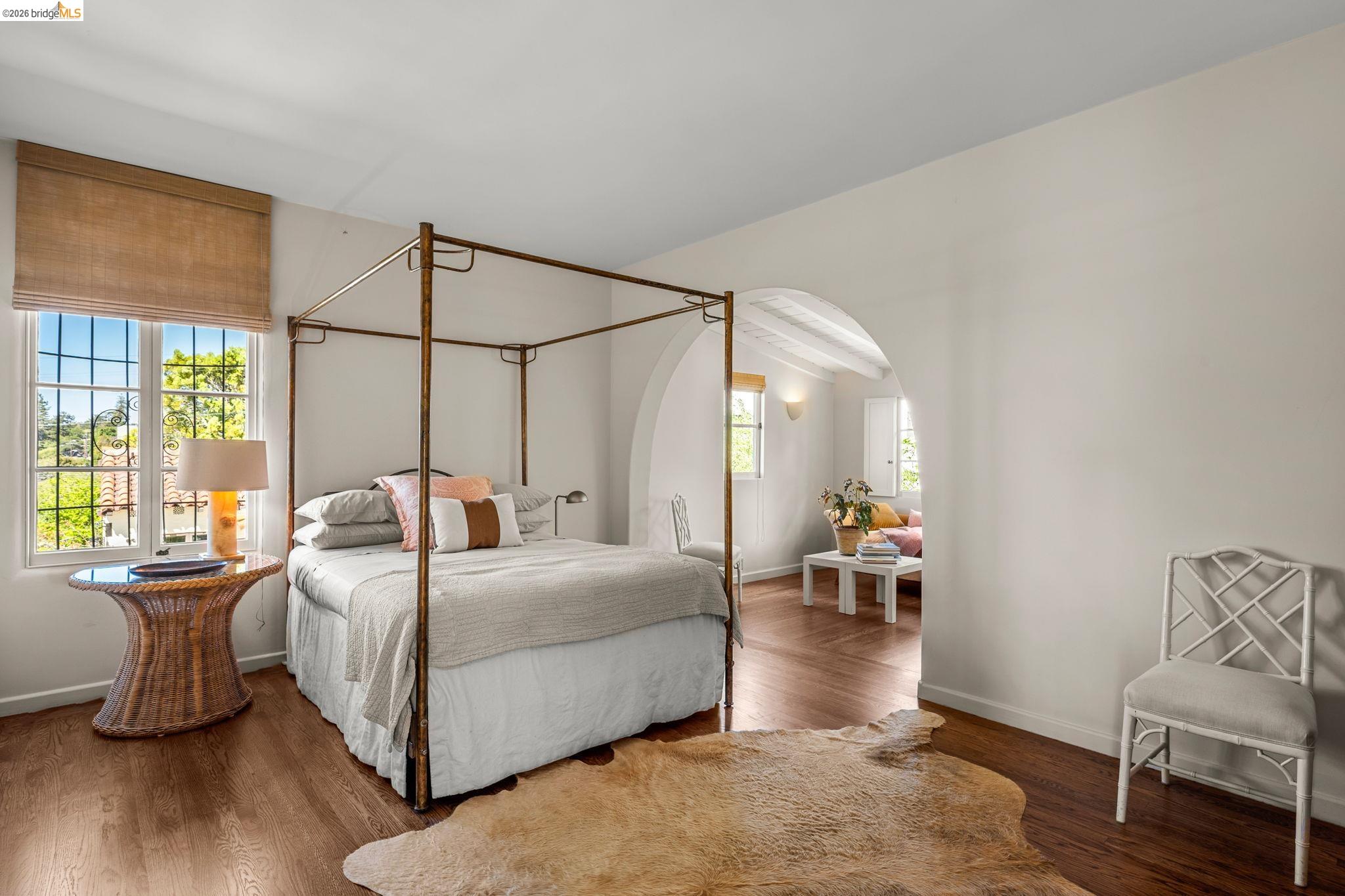 Detail Gallery Image 24 of 57 For 1004 Cragmont Avenue, Berkeley,  CA 94708-1412 - 3 Beds | 2 Baths