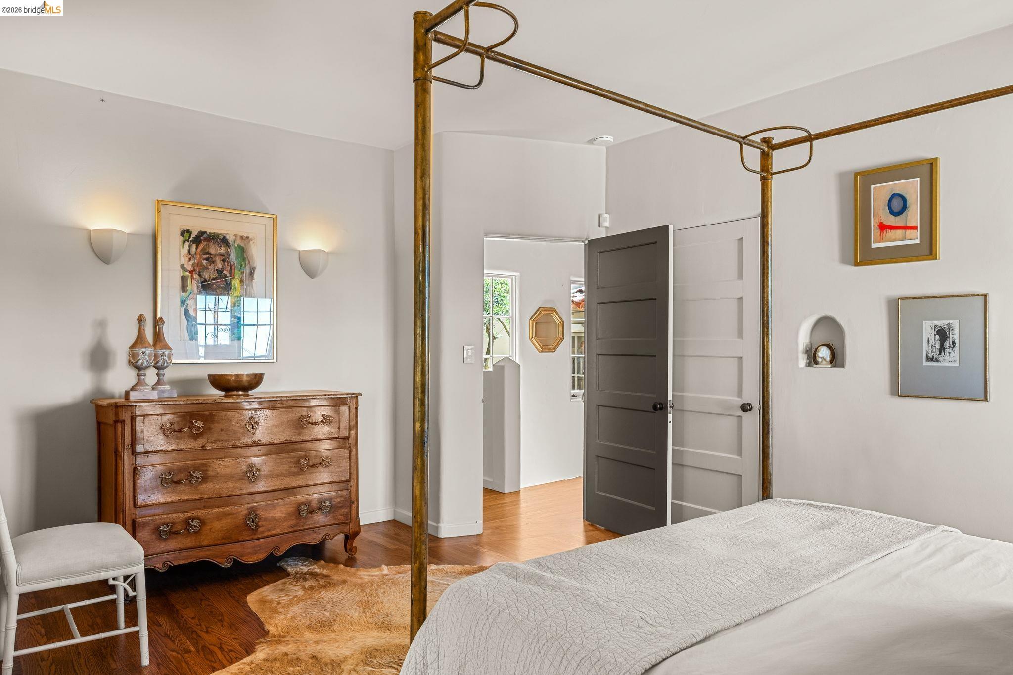 Detail Gallery Image 26 of 57 For 1004 Cragmont Avenue, Berkeley,  CA 94708-1412 - 3 Beds | 2 Baths