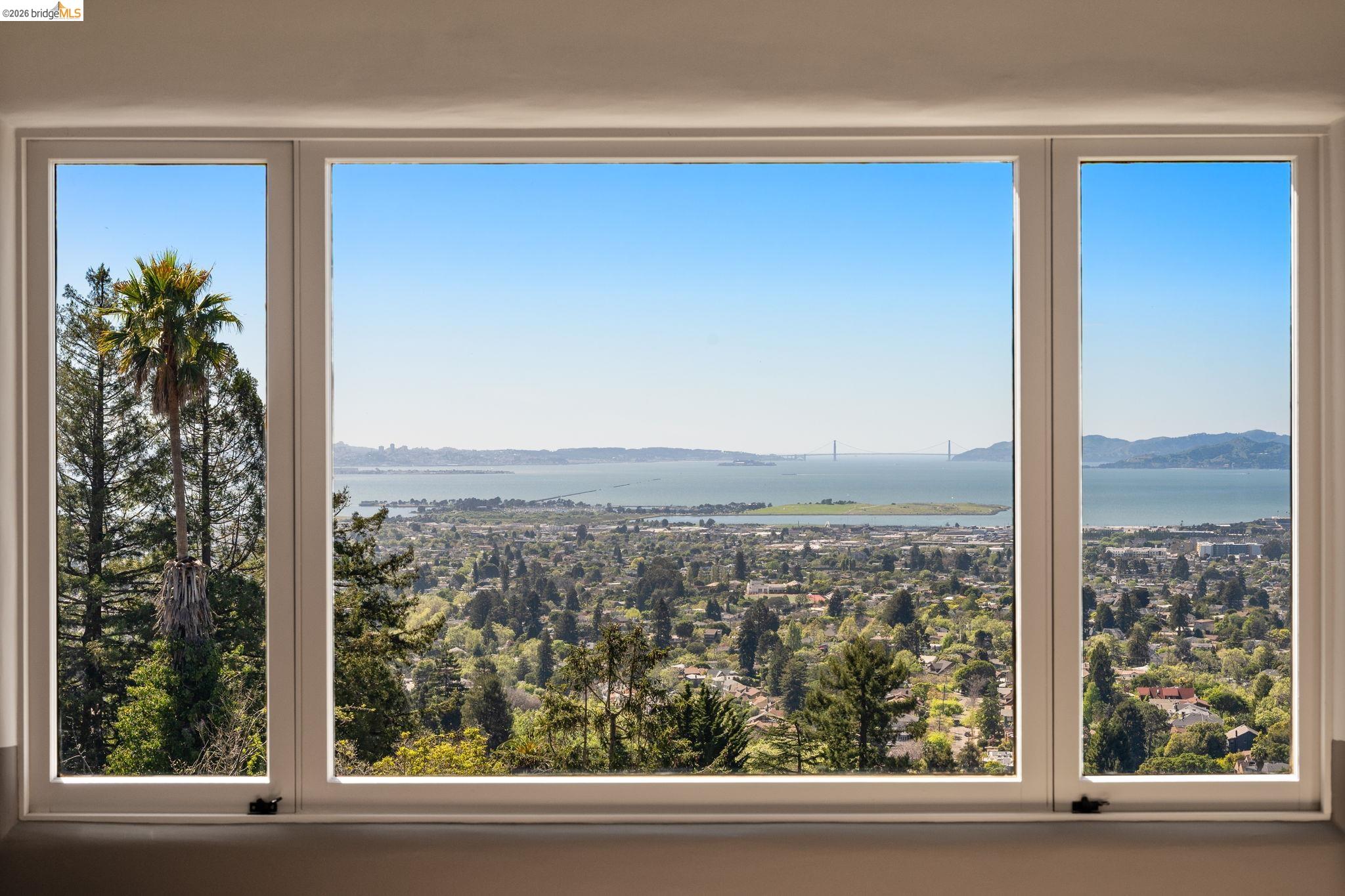 Detail Gallery Image 39 of 57 For 1004 Cragmont Avenue, Berkeley,  CA 94708-1412 - 3 Beds | 2 Baths
