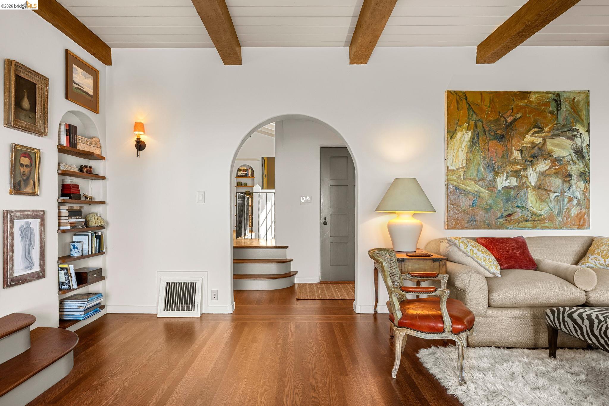 Detail Gallery Image 10 of 57 For 1004 Cragmont Avenue, Berkeley,  CA 94708-1412 - 3 Beds | 2 Baths