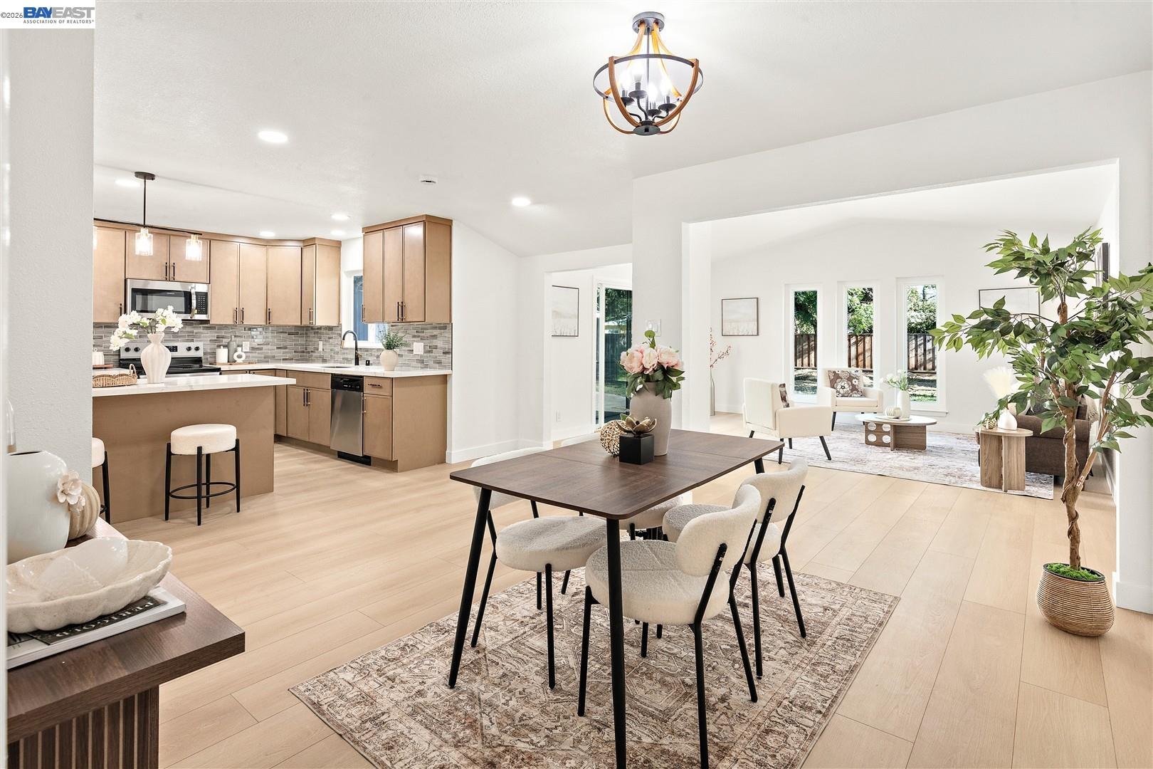 Detail Gallery Image 13 of 40 For 1800 Gilardy Dr, Concord,  CA 94518 - 4 Beds | 2 Baths