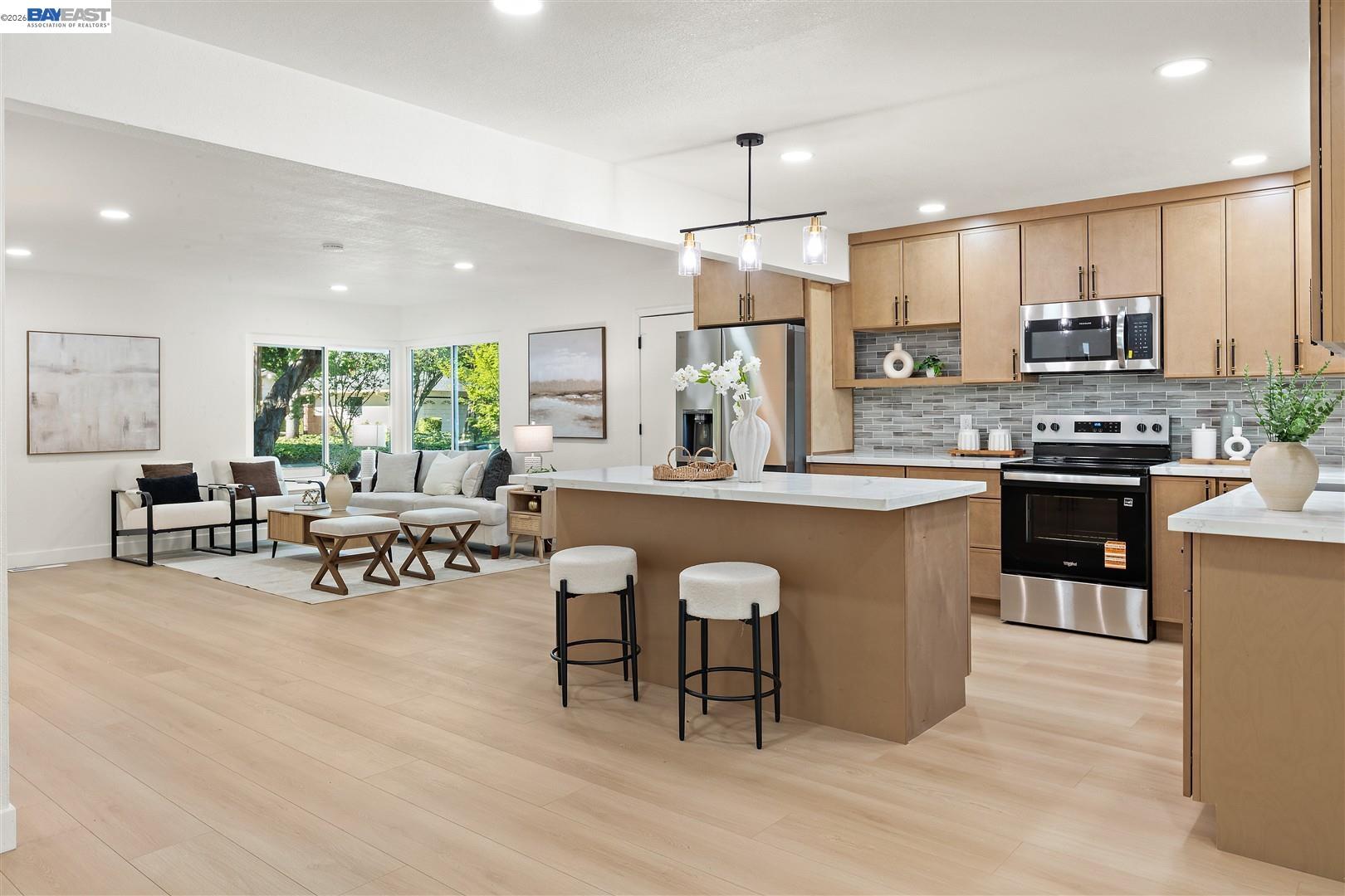 Detail Gallery Image 5 of 40 For 1800 Gilardy Dr, Concord,  CA 94518 - 4 Beds | 2 Baths