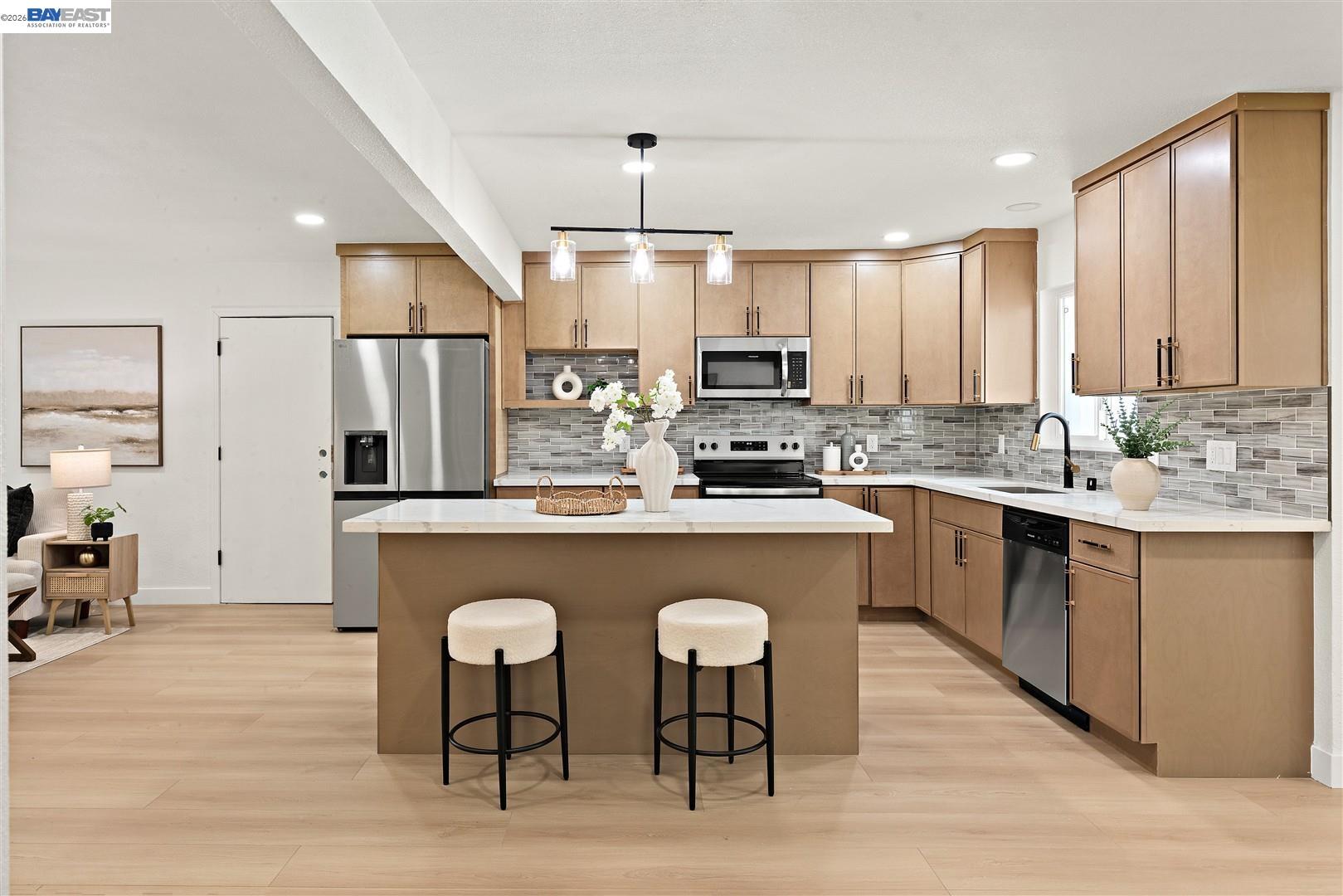 Detail Gallery Image 10 of 40 For 1800 Gilardy Dr, Concord,  CA 94518 - 4 Beds | 2 Baths