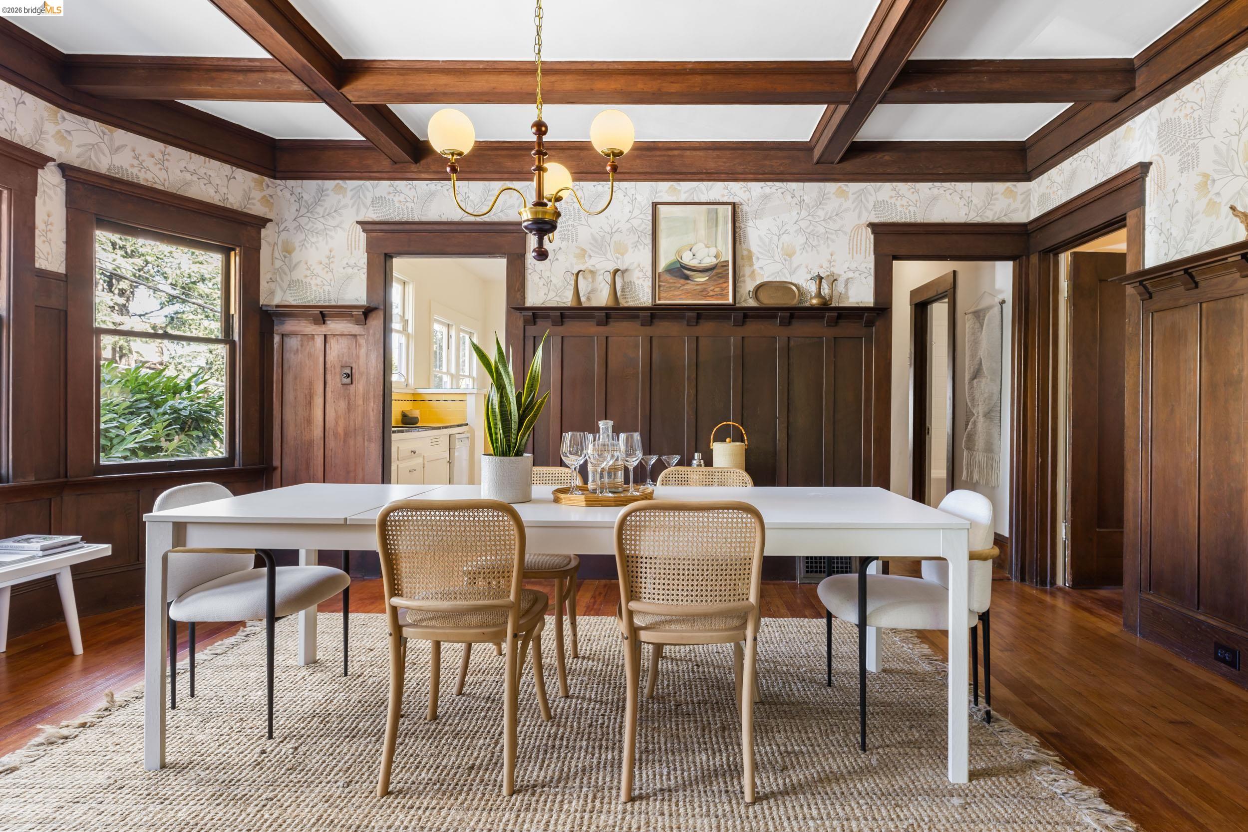 Detail Gallery Image 11 of 34 For 248 Mather St, Oakland,  CA 94611 - 3 Beds | 2/1 Baths