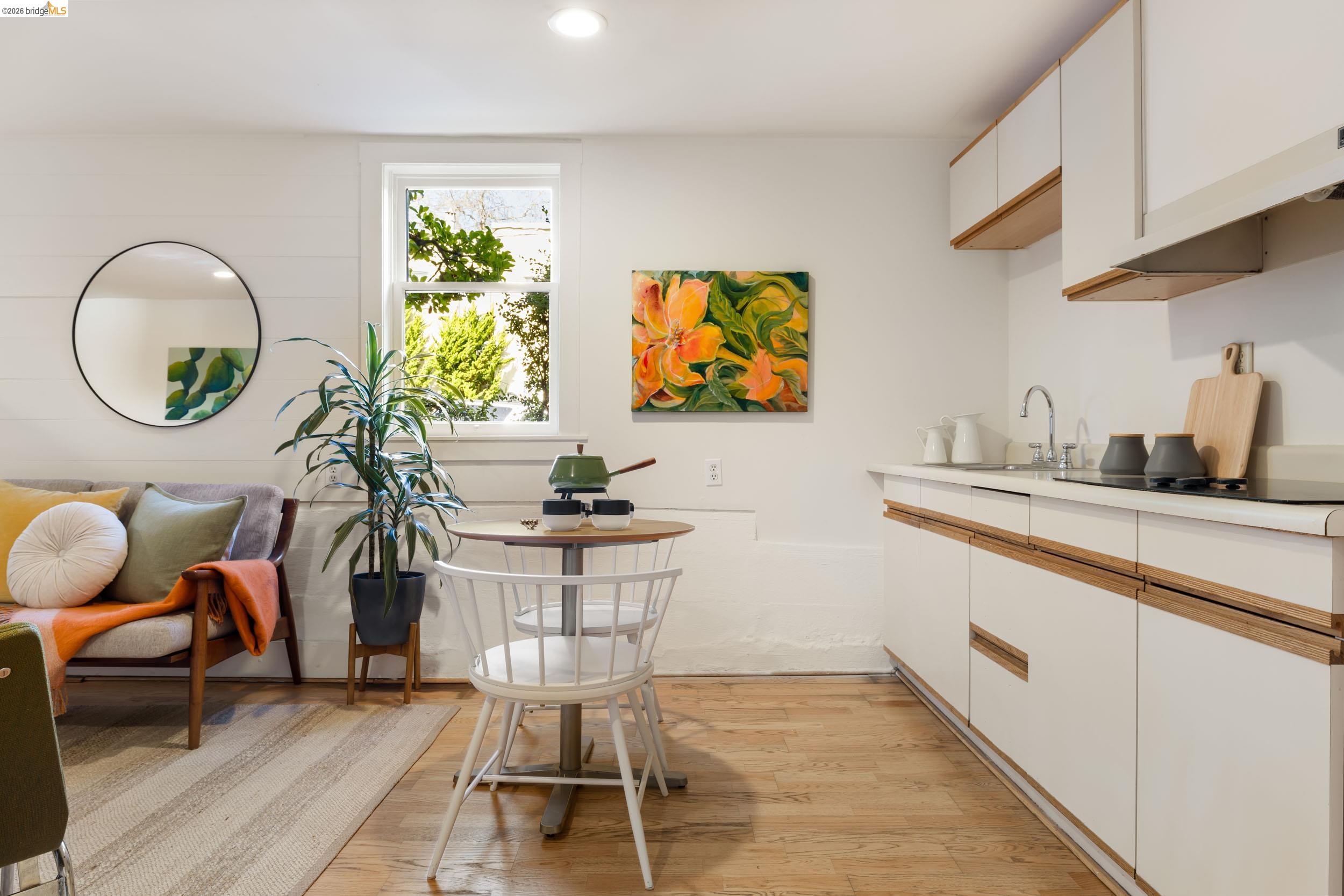 Detail Gallery Image 27 of 34 For 248 Mather St, Oakland,  CA 94611 - 3 Beds | 2/1 Baths