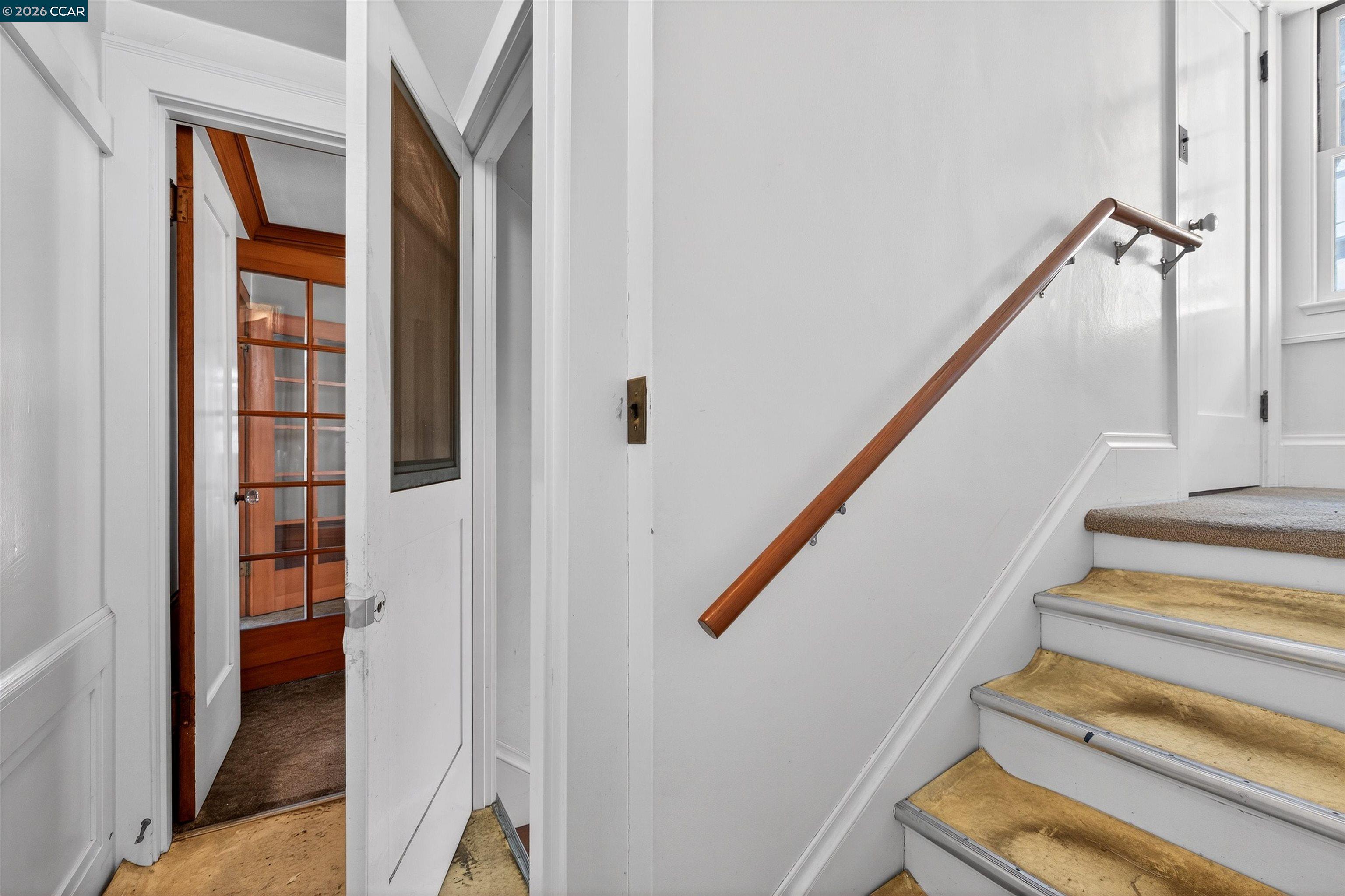 Detail Gallery Image 11 of 37 For 3824 Lakeshore Ave, Oakland,  CA 94610 - 4 Beds | 2 Baths