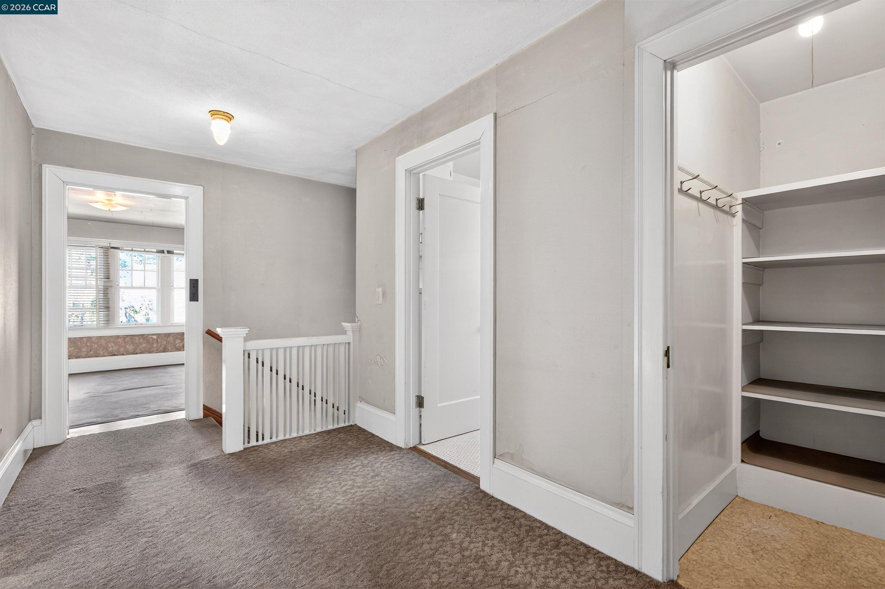 Detail Gallery Image 12 of 37 For 3824 Lakeshore Ave, Oakland,  CA 94610 - 4 Beds | 2 Baths