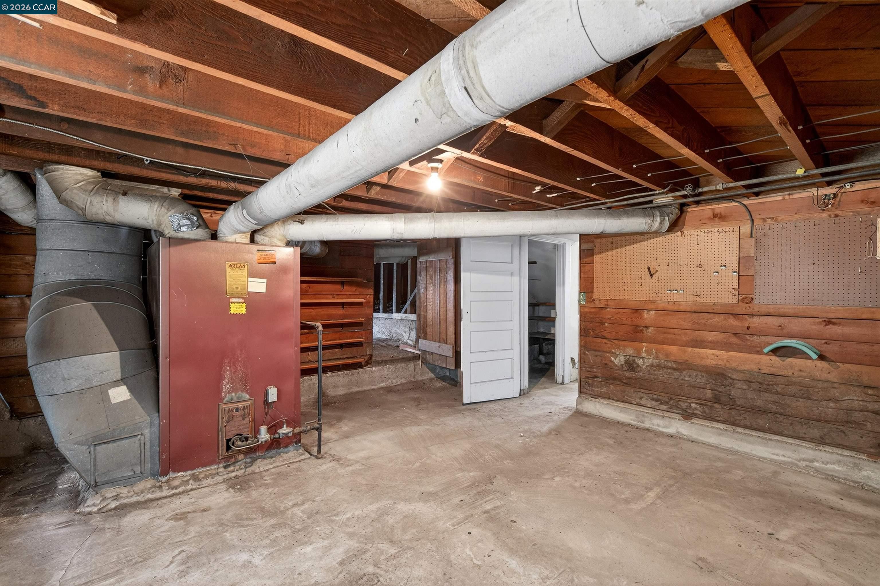 Detail Gallery Image 26 of 37 For 3824 Lakeshore Ave, Oakland,  CA 94610 - 4 Beds | 2 Baths